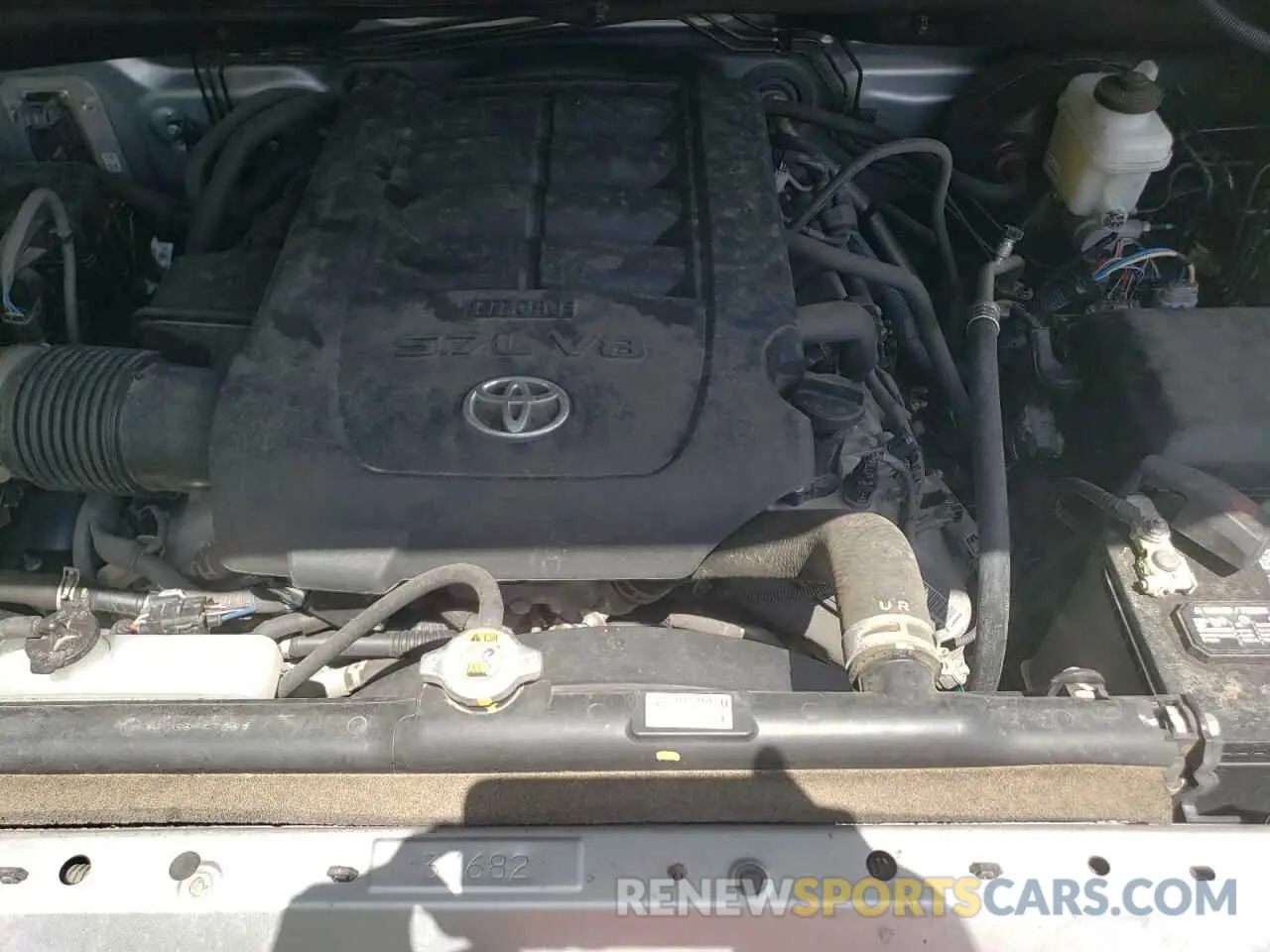 11 Photograph of a damaged car 5TFHY5F18MX965842 TOYOTA TUNDRA 2021