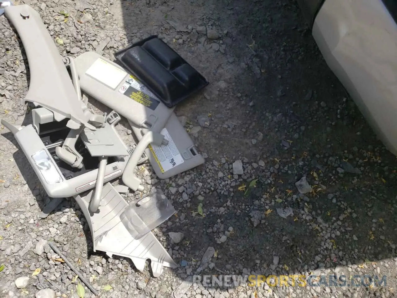 12 Photograph of a damaged car 5TFHY5F18MX965842 TOYOTA TUNDRA 2021