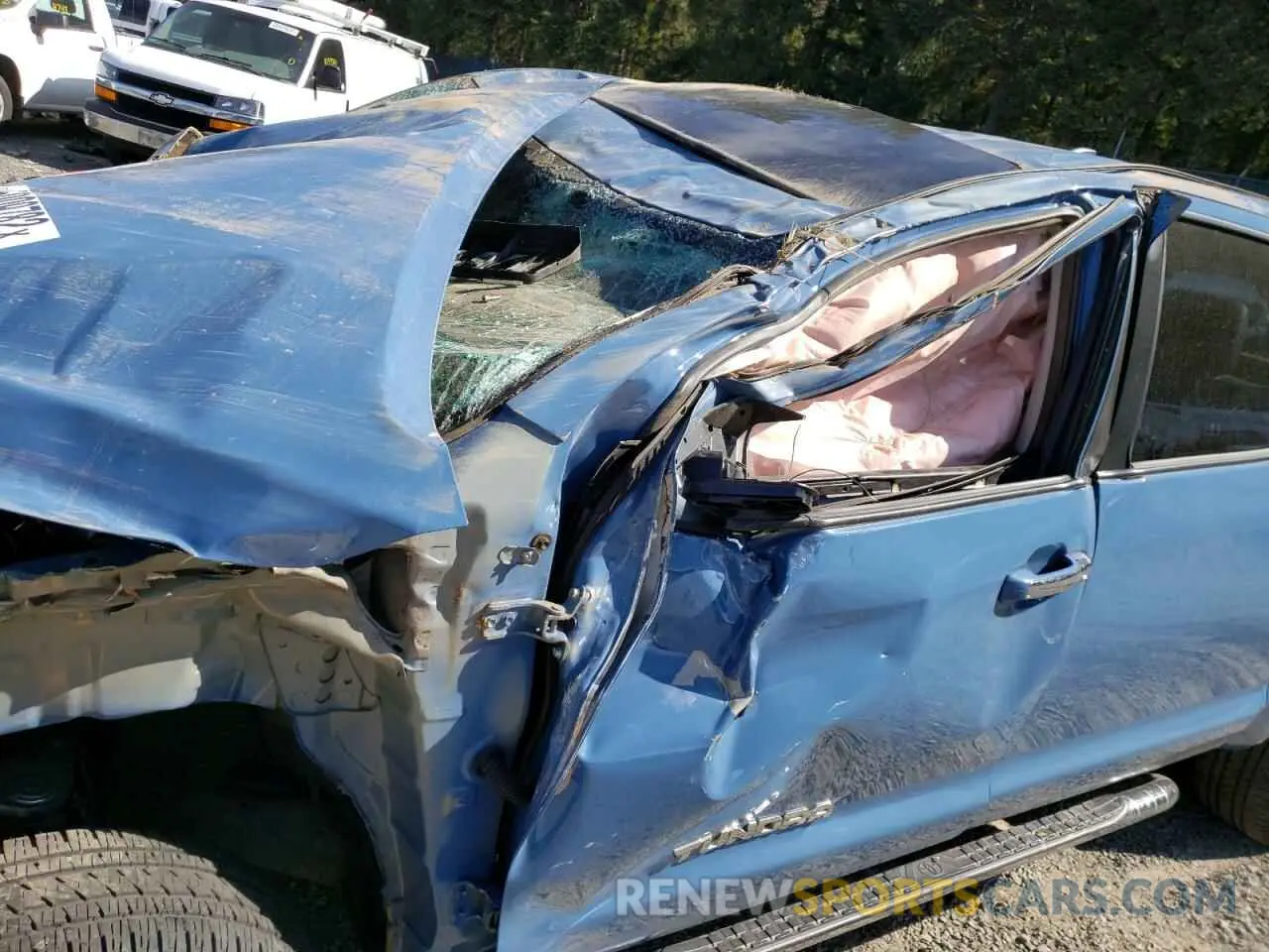 10 Photograph of a damaged car 5TFHY5F19MX967857 TOYOTA TUNDRA 2021