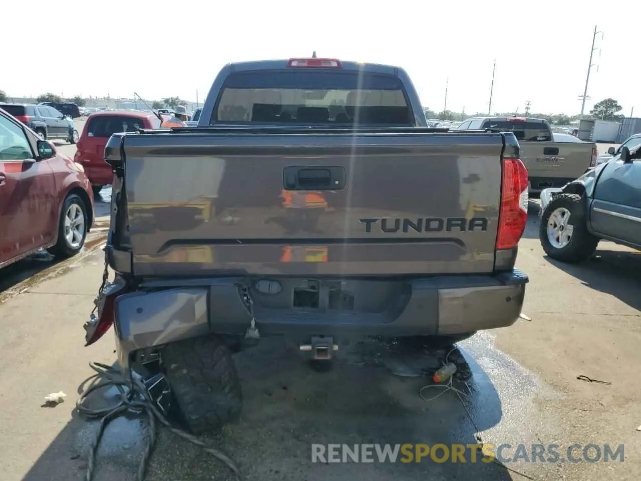 6 Photograph of a damaged car 5TFHY5F1XMX037353 TOYOTA TUNDRA 2021
