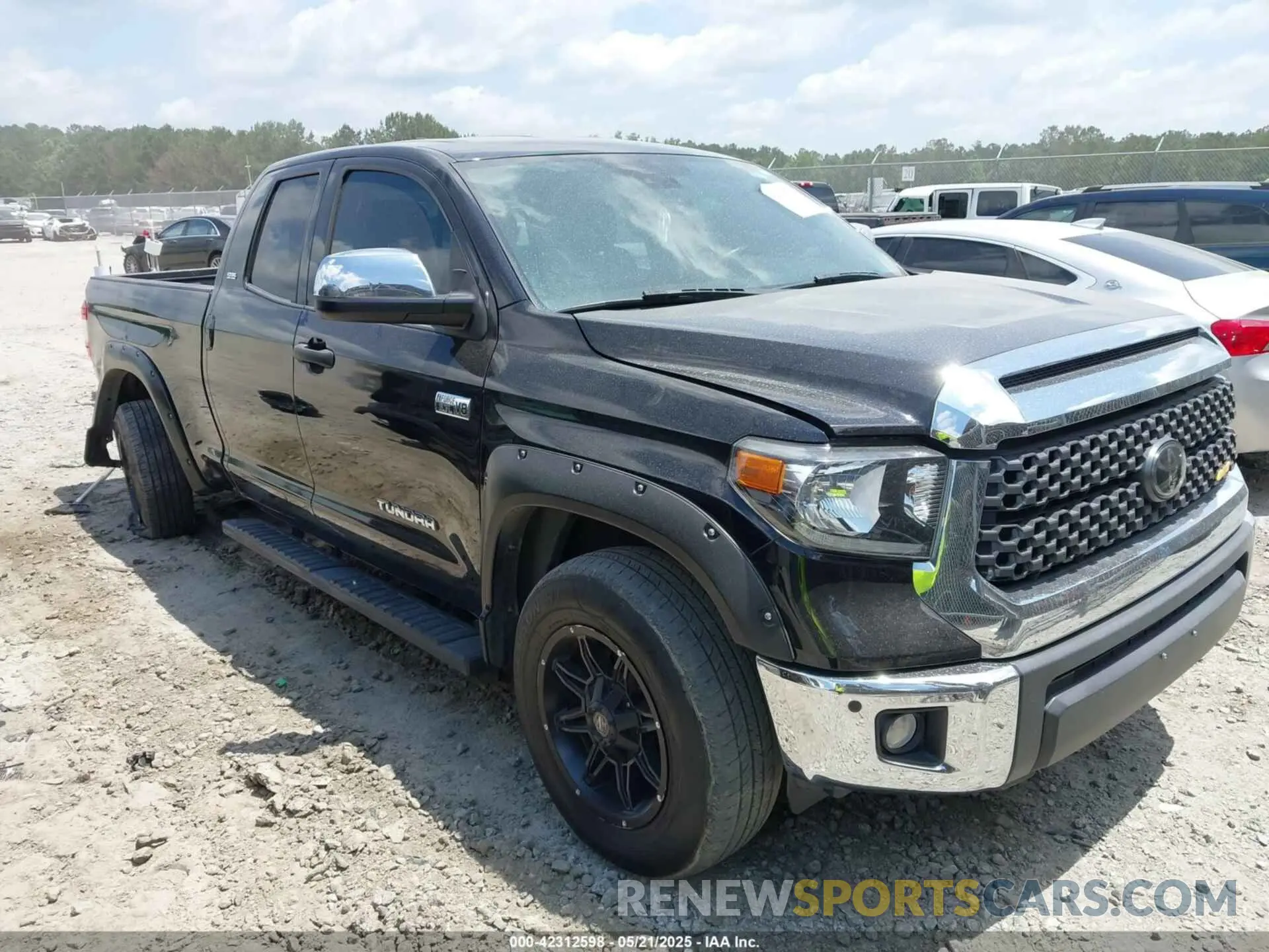 1 Photograph of a damaged car 5TFRY5F10MX299595 TOYOTA TUNDRA 2021