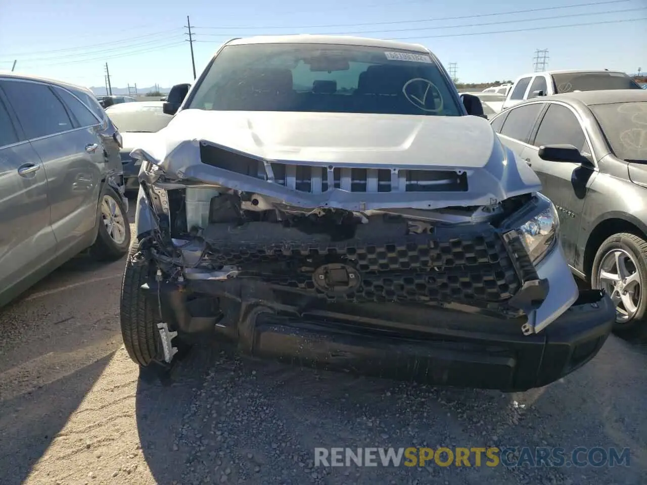 5 Photograph of a damaged car 5TFRY5F11MX290940 TOYOTA TUNDRA 2021