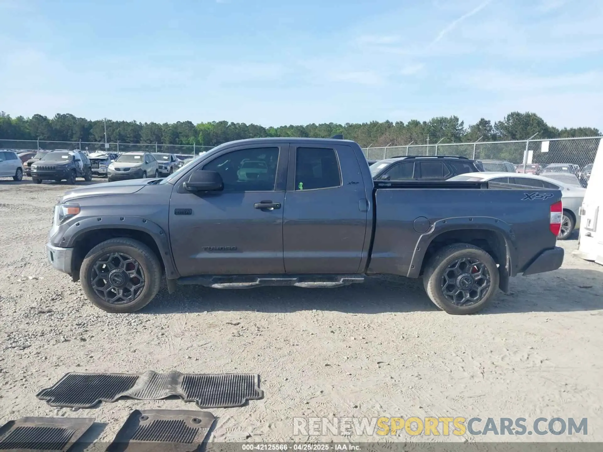 14 Photograph of a damaged car 5TFRY5F12MX287156 TOYOTA TUNDRA 2021