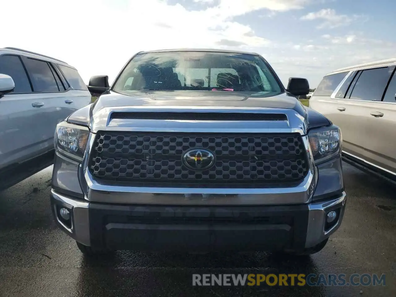 5 Photograph of a damaged car 5TFRY5F16MX276676 TOYOTA TUNDRA 2021