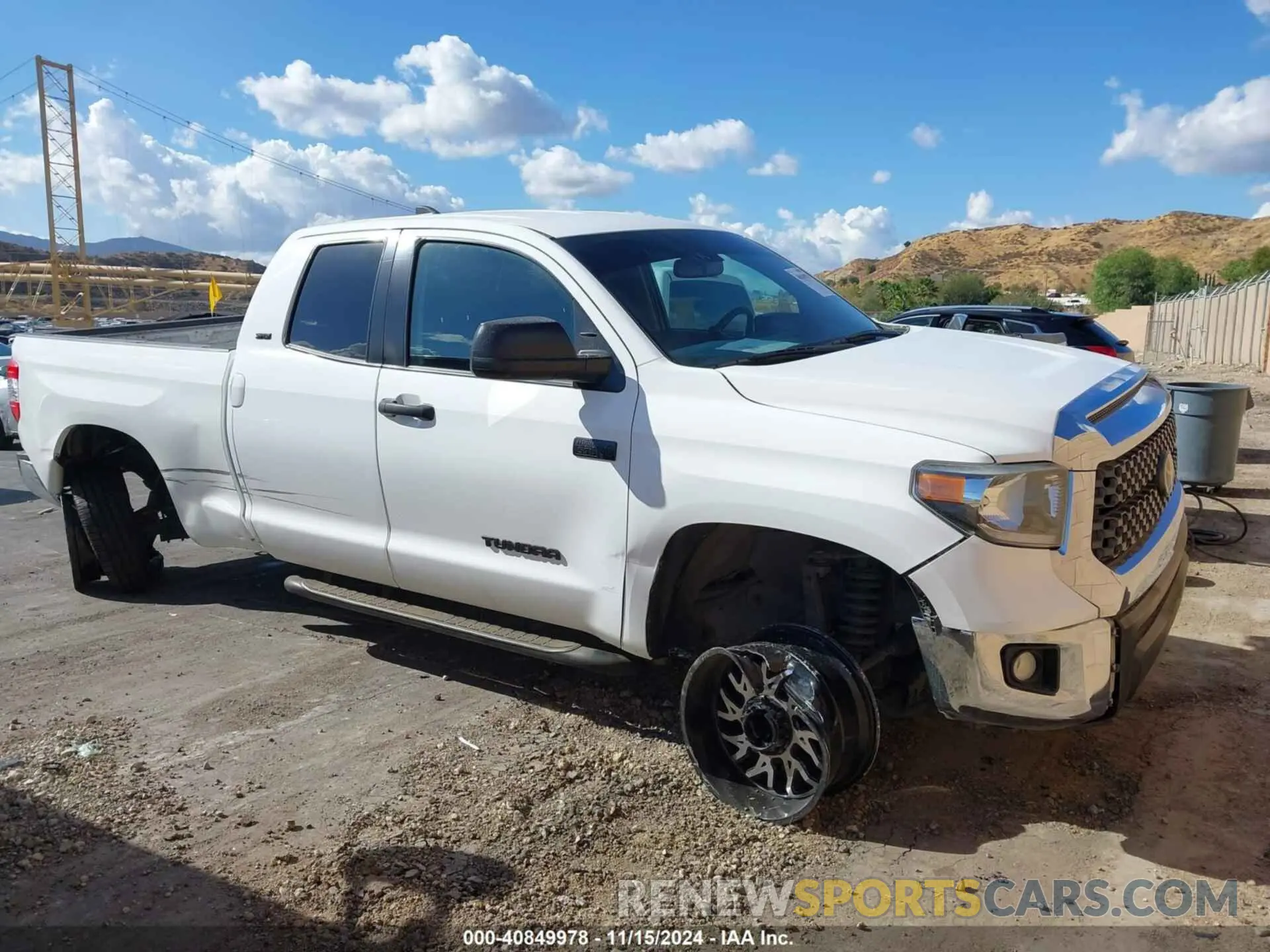 13 Photograph of a damaged car 5TFRY5F17MX279862 TOYOTA TUNDRA 2021