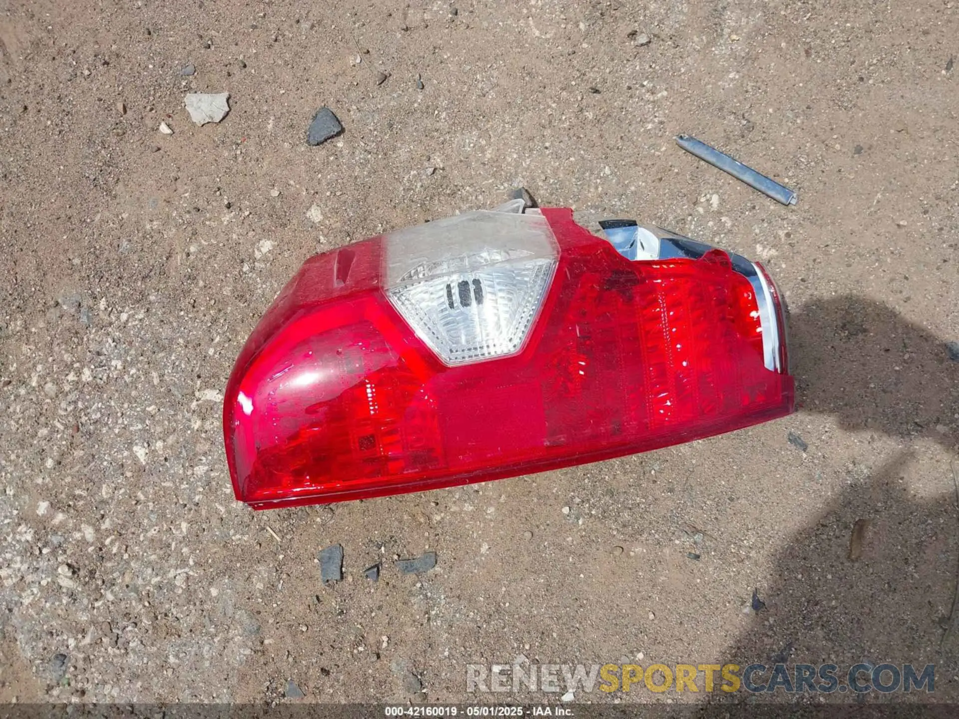 12 Photograph of a damaged car 5TFRY5F17MX282597 TOYOTA TUNDRA 2021
