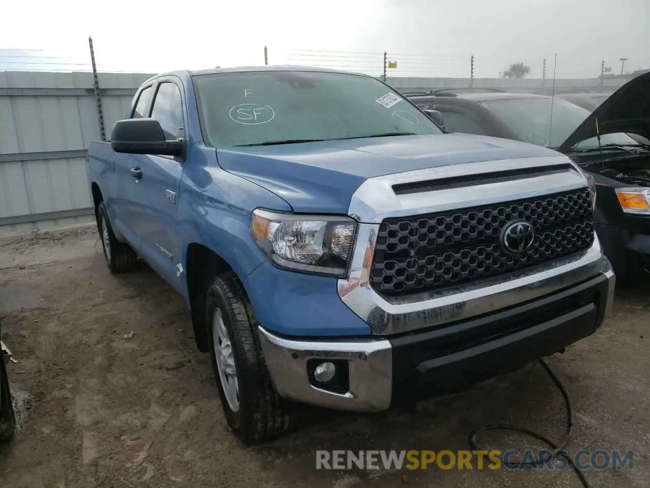 1 Photograph of a damaged car 5TFRY5F17MX284768 TOYOTA TUNDRA 2021