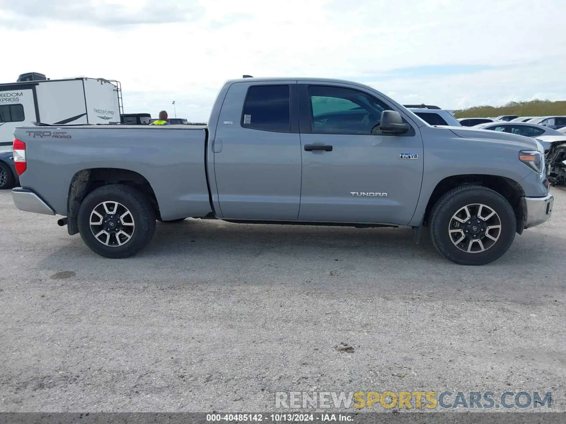 13 Photograph of a damaged car 5TFRY5F18MX287579 TOYOTA TUNDRA 2021