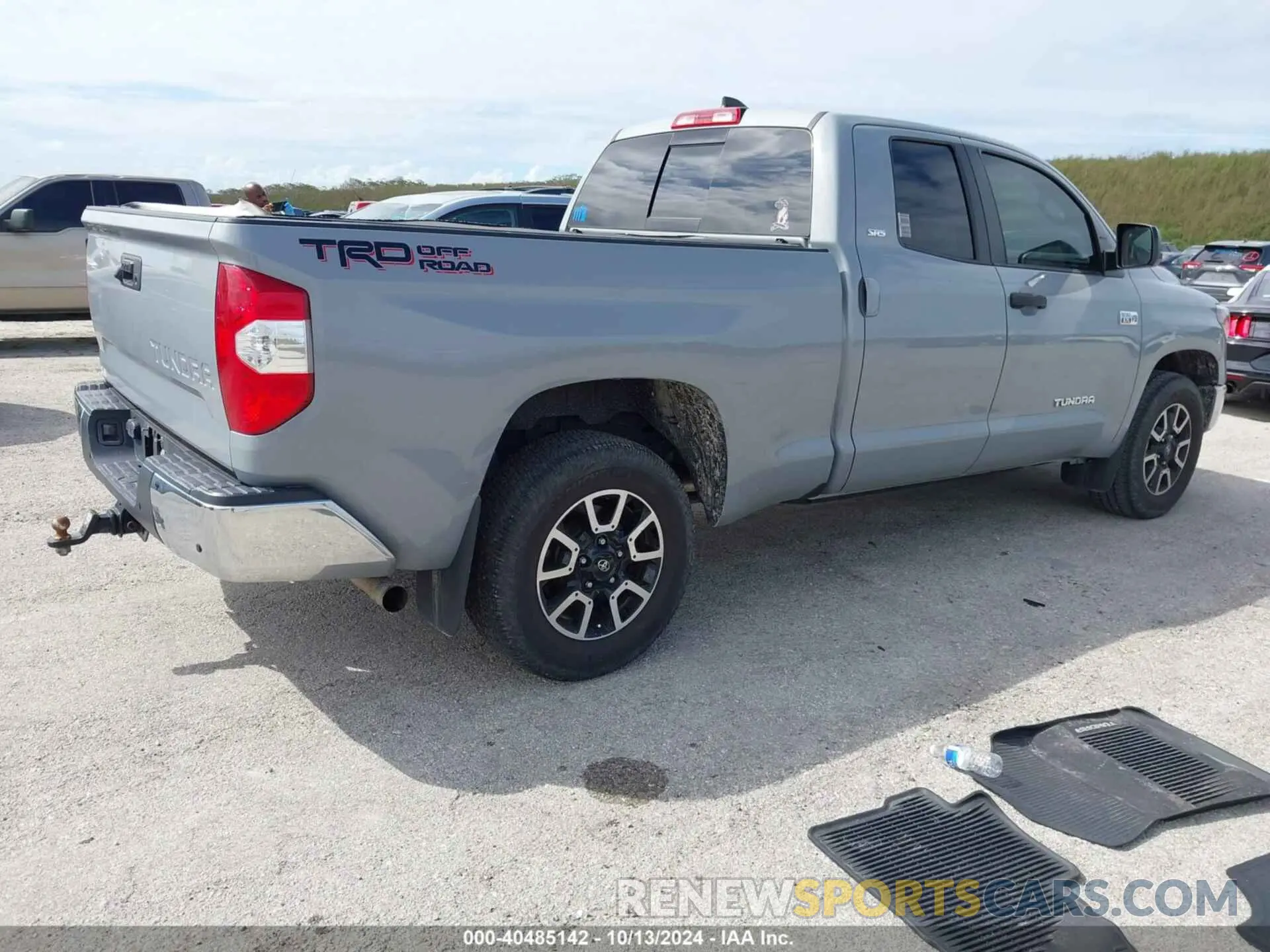 4 Photograph of a damaged car 5TFRY5F18MX287579 TOYOTA TUNDRA 2021