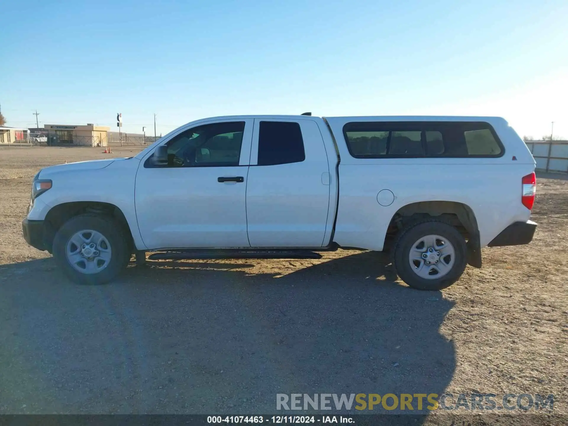 14 Photograph of a damaged car 5TFUY5F11MX033724 TOYOTA TUNDRA 2021