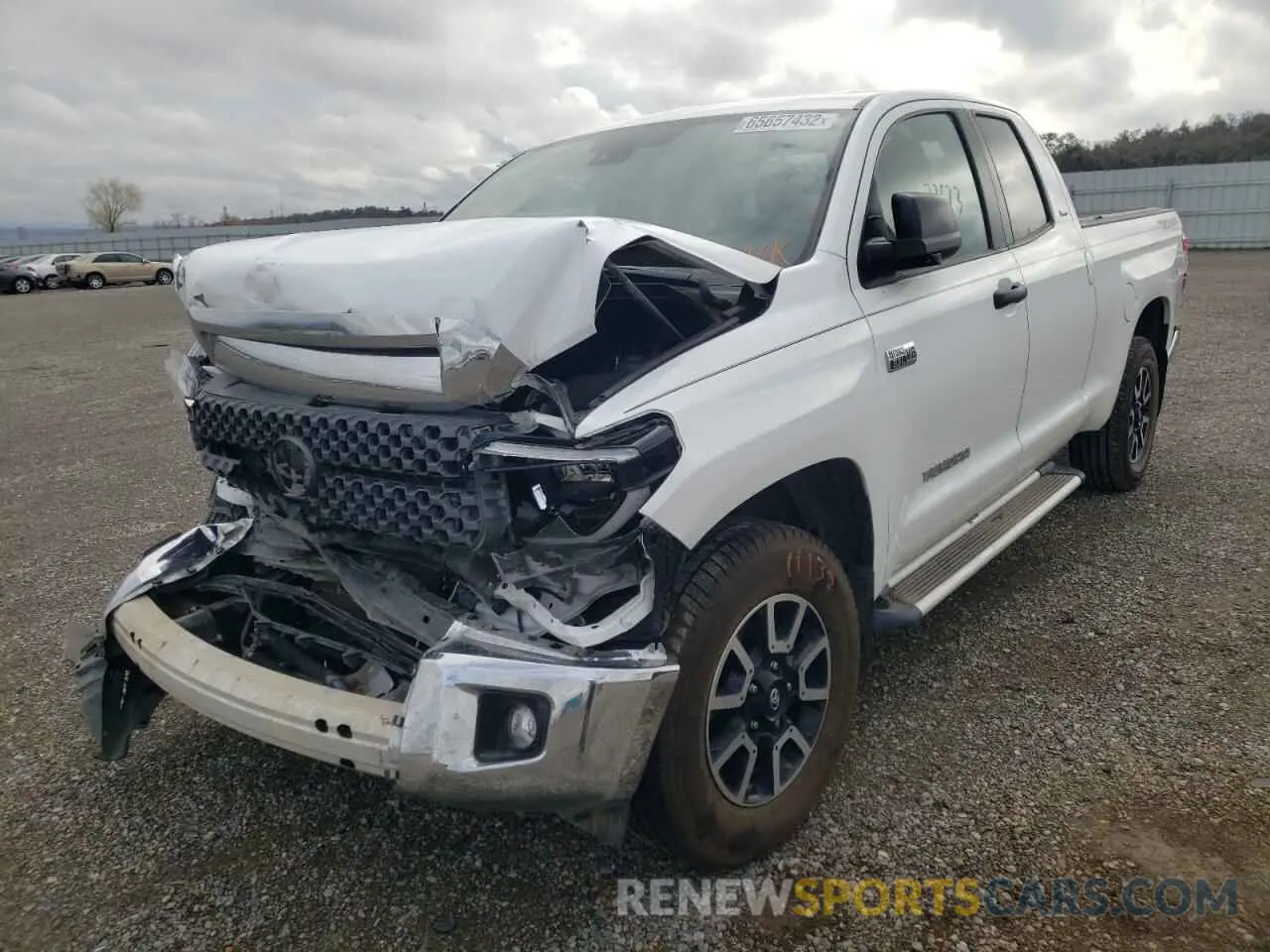 2 Photograph of a damaged car 5TFUY5F11MX976406 TOYOTA TUNDRA 2021