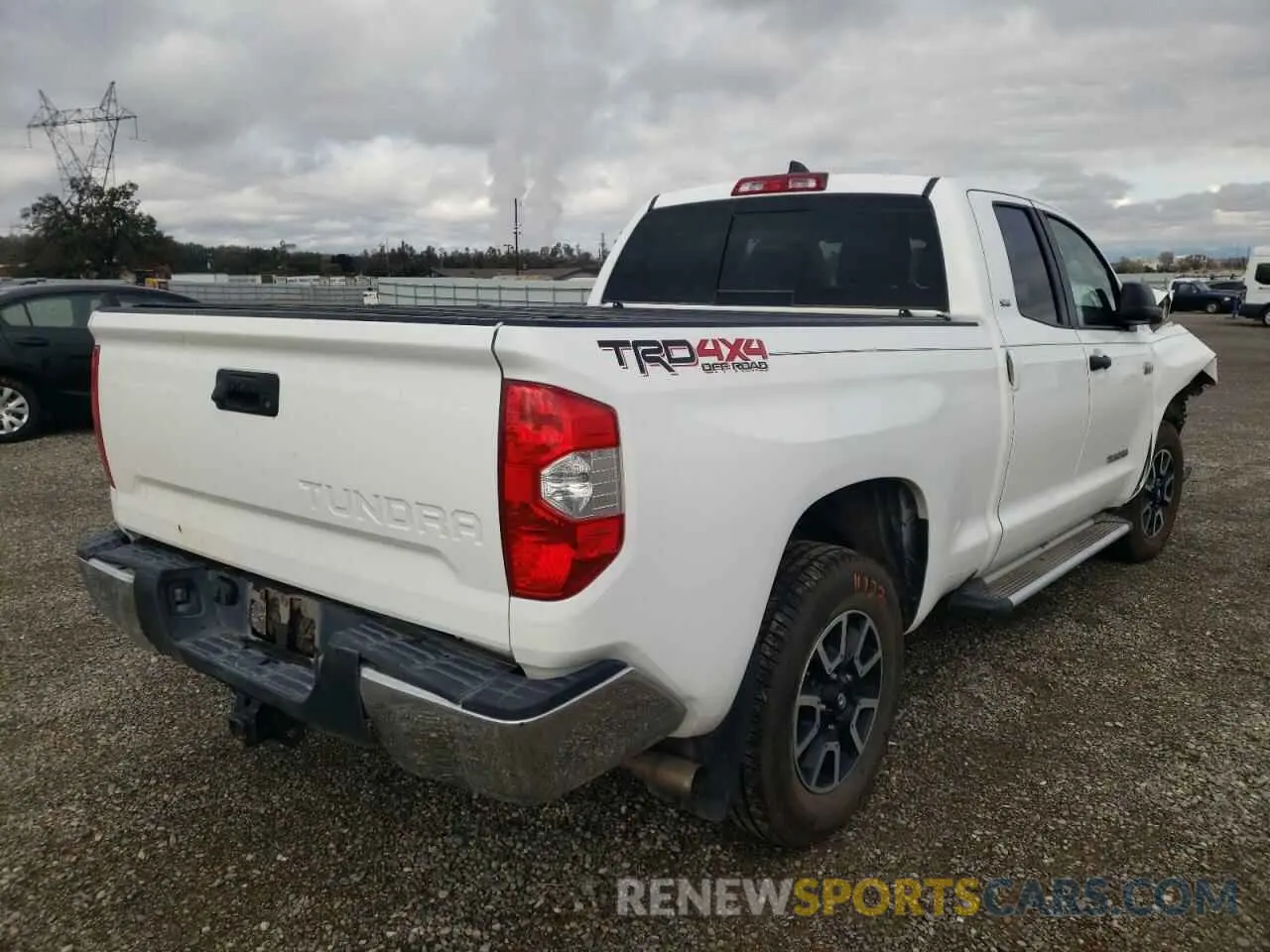 4 Photograph of a damaged car 5TFUY5F11MX976406 TOYOTA TUNDRA 2021