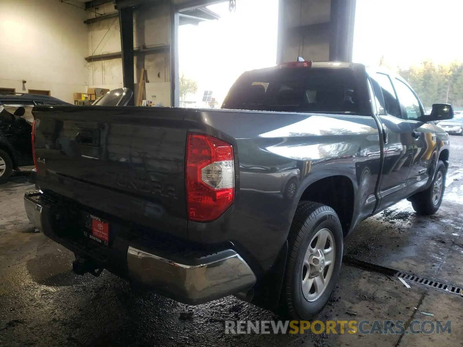 4 Photograph of a damaged car 5TFUY5F12MX984398 TOYOTA TUNDRA 2021