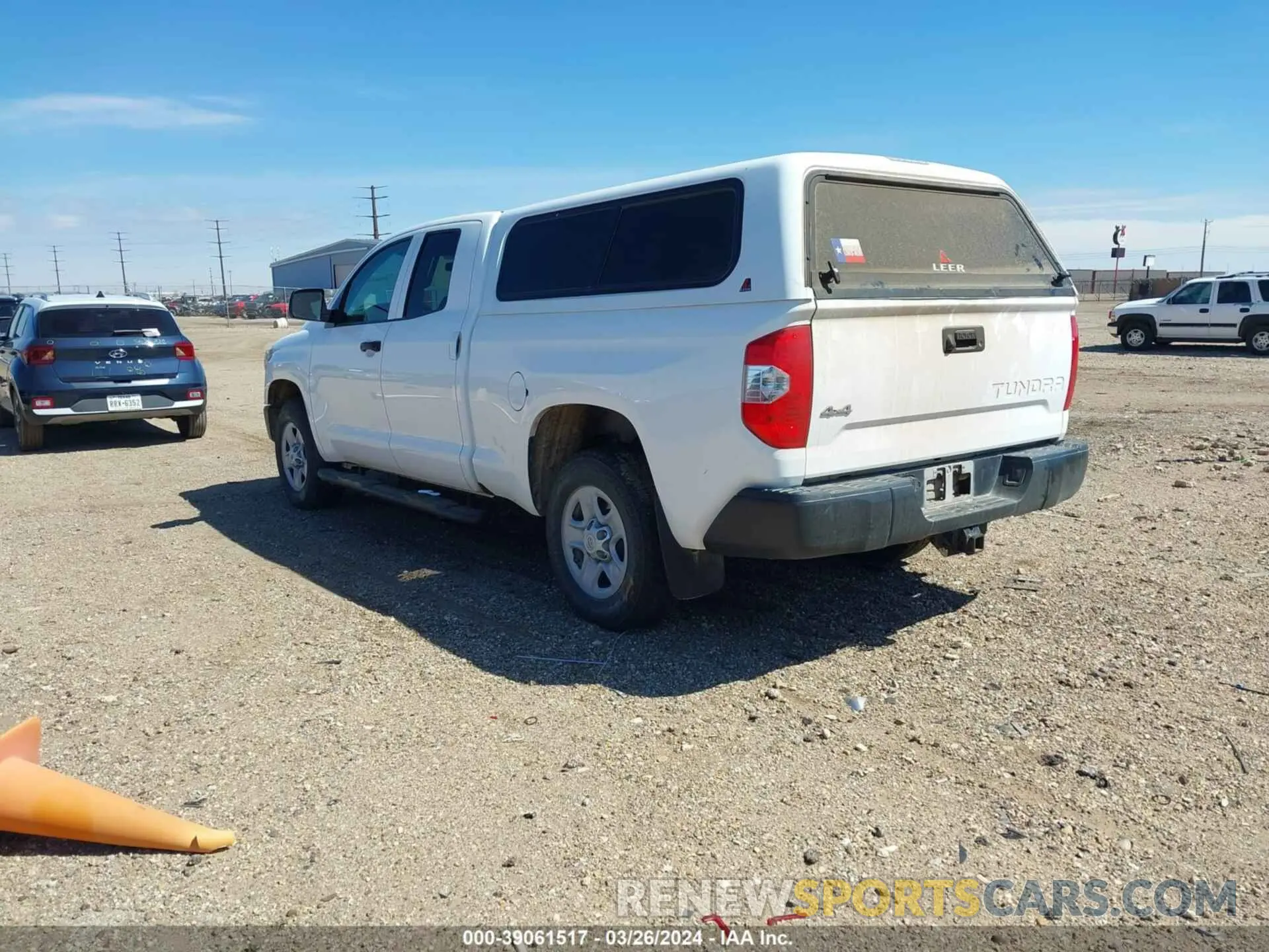 3 Фотография поврежденного автомобиля 5TFUY5F19MX044101 TOYOTA TUNDRA 2021