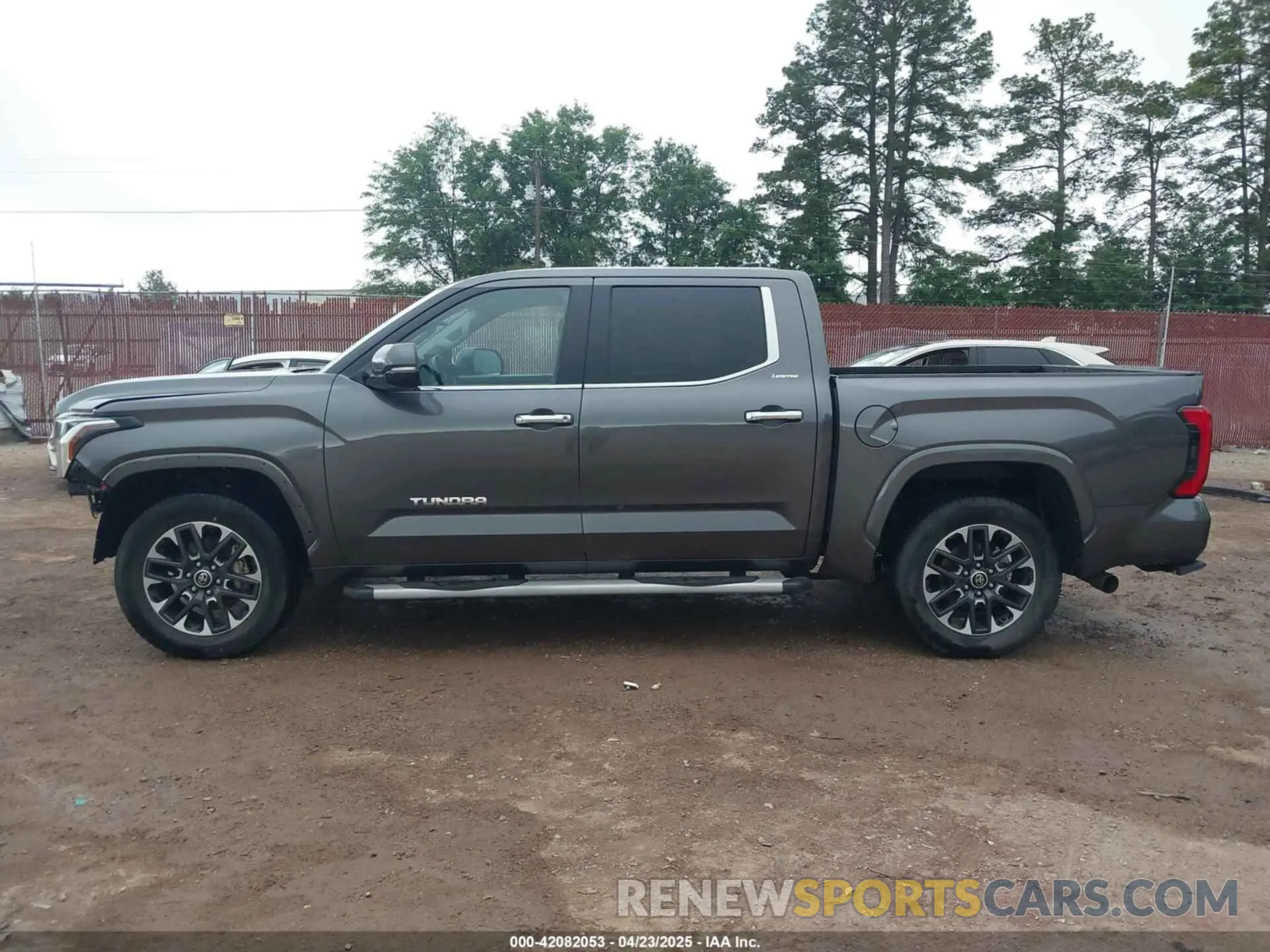 15 Photograph of a damaged car 5TFJA5AB2NX017802 TOYOTA TUNDRA 2022