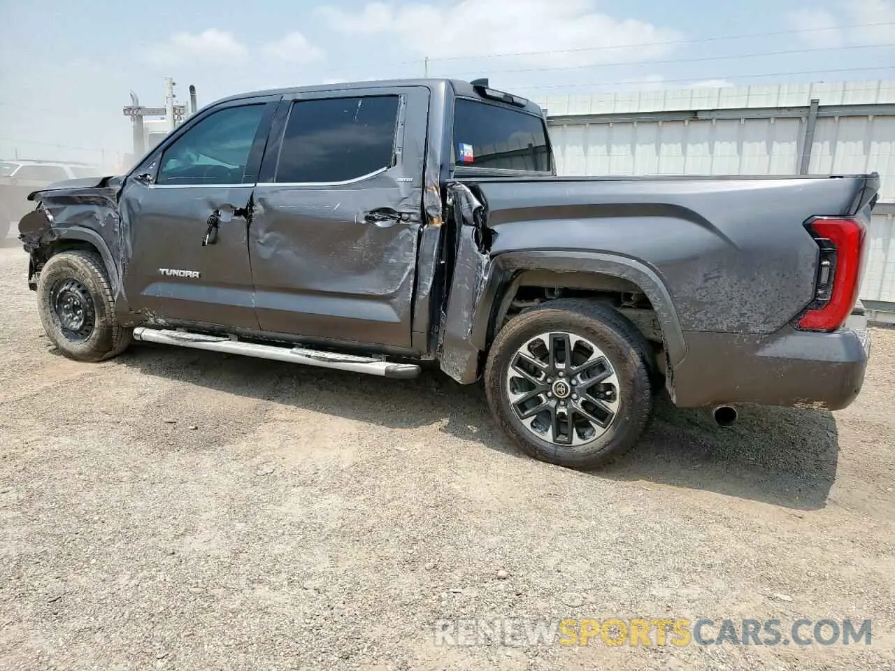 2 Photograph of a damaged car 5TFJA5AB4NX005490 TOYOTA TUNDRA 2022