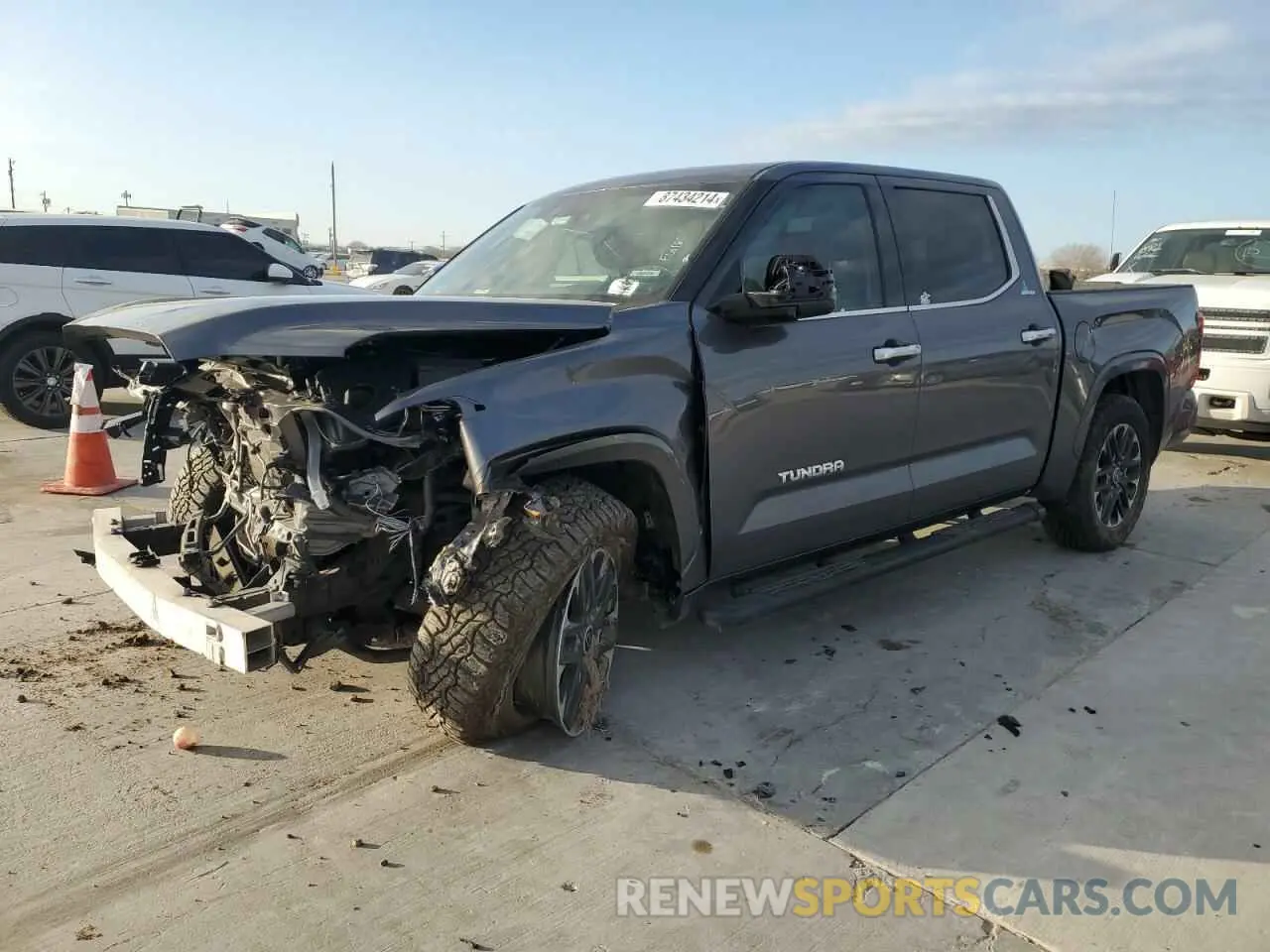 1 Фотография поврежденного автомобиля 5TFJA5AB5NX008771 TOYOTA TUNDRA 2022