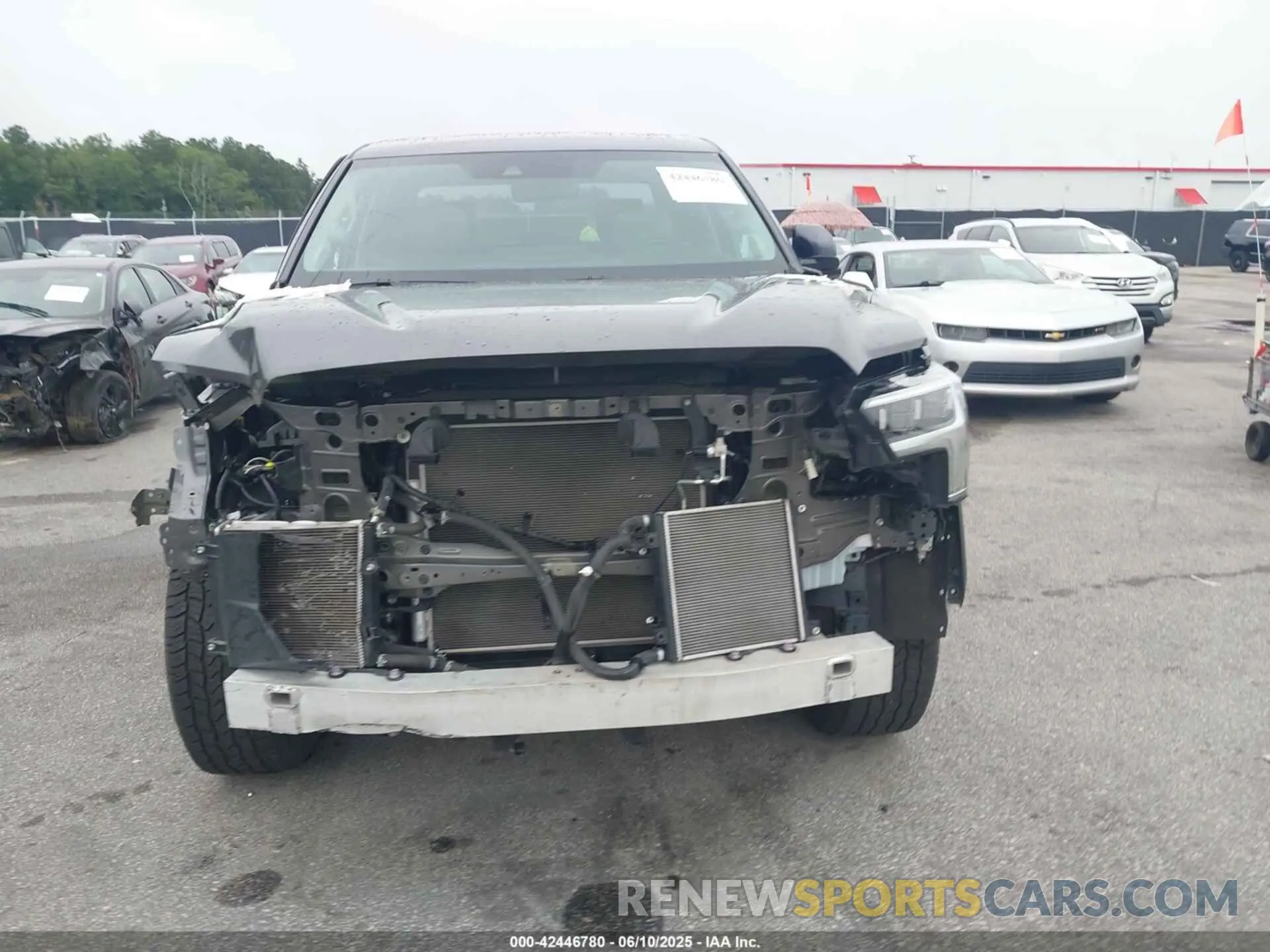 13 Photograph of a damaged car 5TFJA5AB5NX010780 TOYOTA TUNDRA 2022