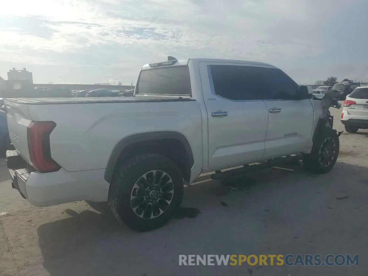 3 Фотография поврежденного автомобиля 5TFJA5DB2NX004558 TOYOTA TUNDRA 2022