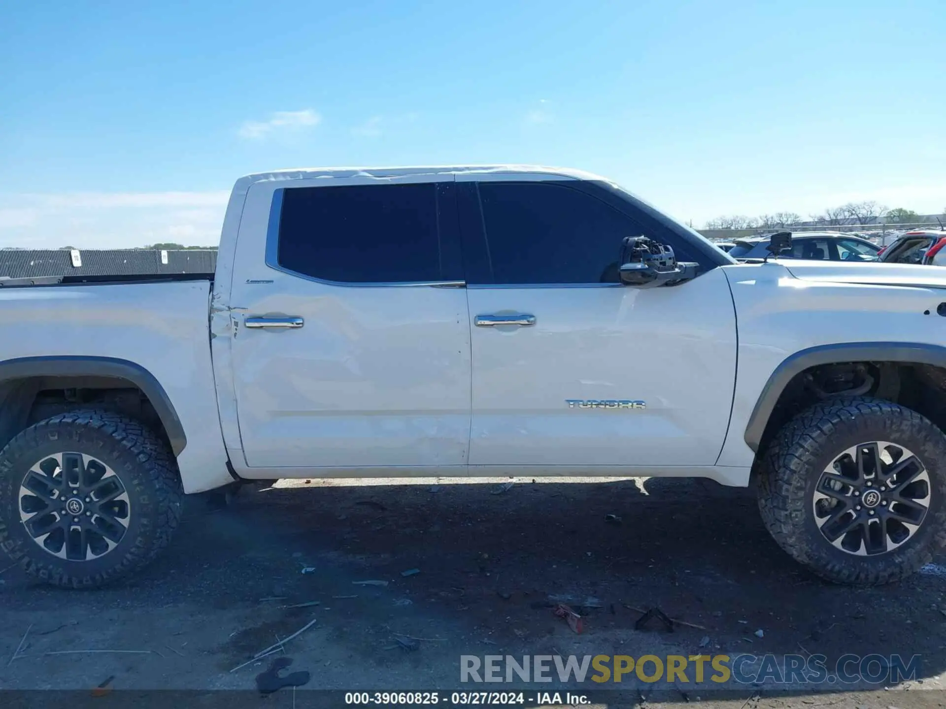 13 Photograph of a damaged car 5TFJA5DB4NX005081 TOYOTA TUNDRA 2022