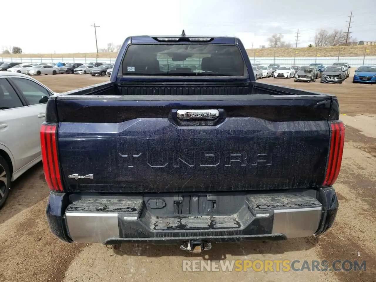 6 Photograph of a damaged car 5TFJA5DB4NX005713 TOYOTA TUNDRA 2022