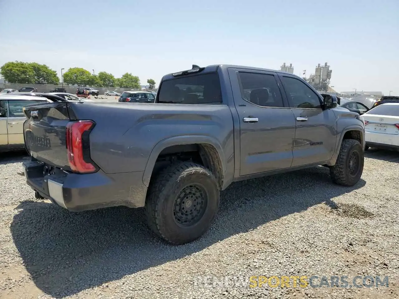 3 Фотография поврежденного автомобиля 5TFJA5DB8NX013040 TOYOTA TUNDRA 2022