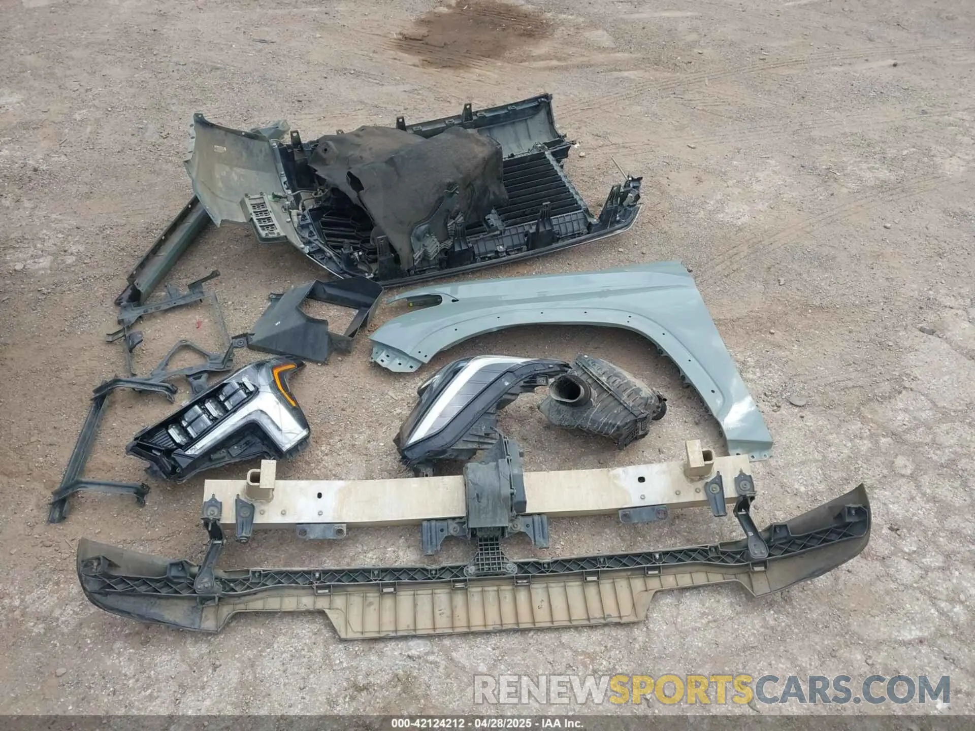 12 Photograph of a damaged car 5TFJA5DB9NX015248 TOYOTA TUNDRA 2022