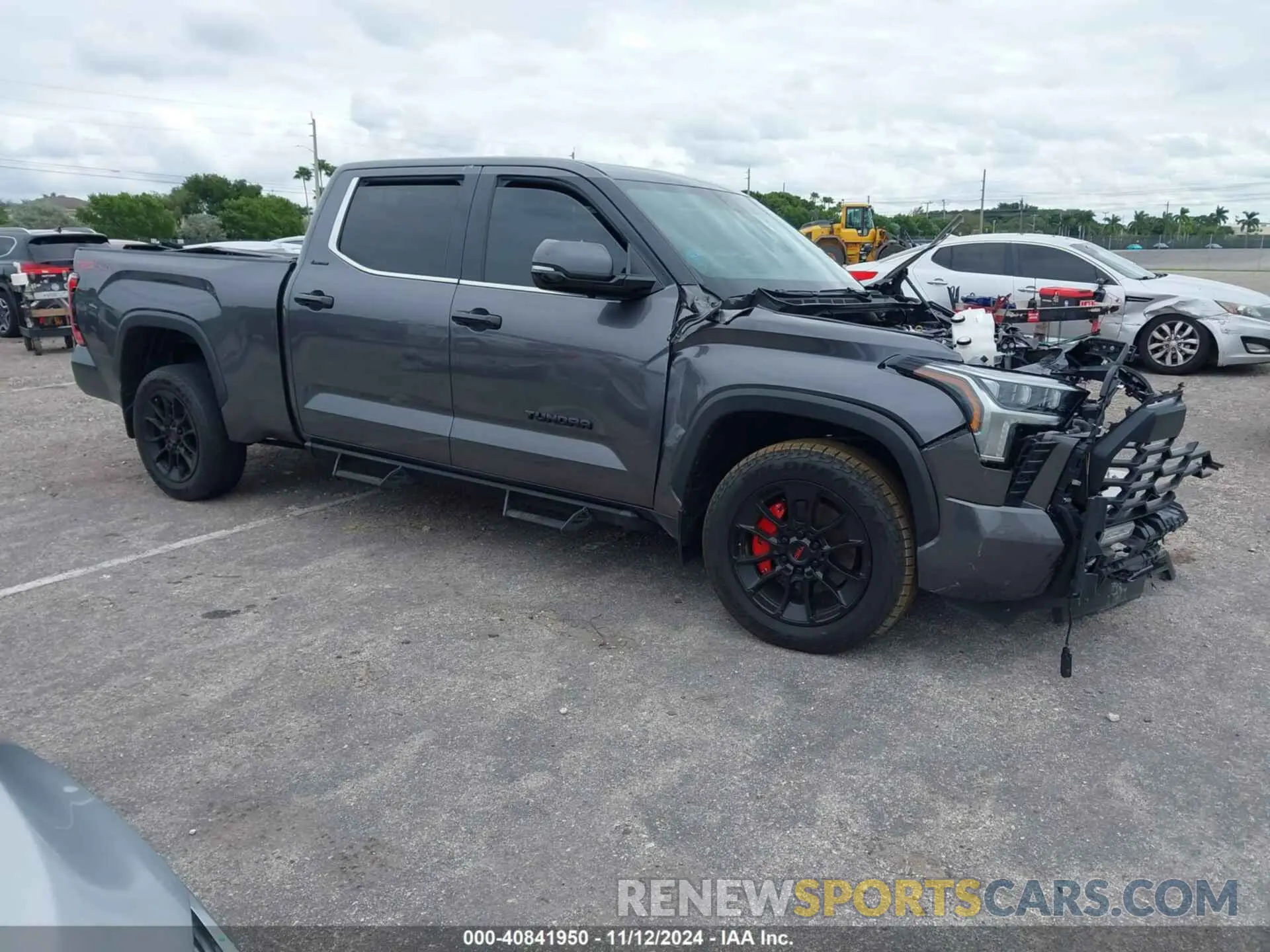 1 Photograph of a damaged car 5TFJA5EC3NX008769 TOYOTA TUNDRA 2022