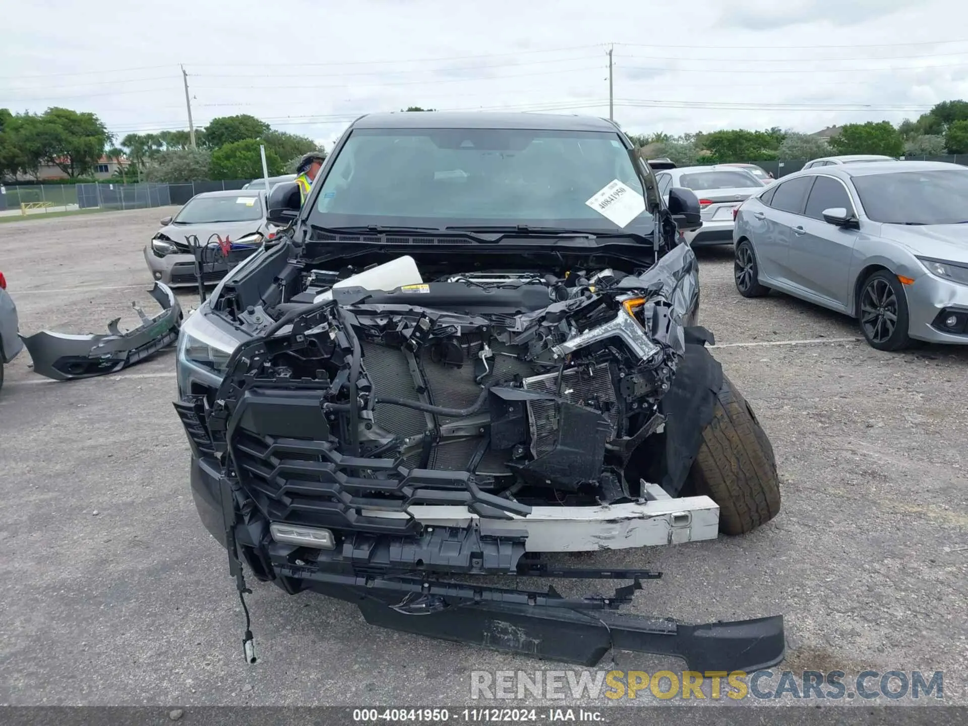 6 Photograph of a damaged car 5TFJA5EC3NX008769 TOYOTA TUNDRA 2022