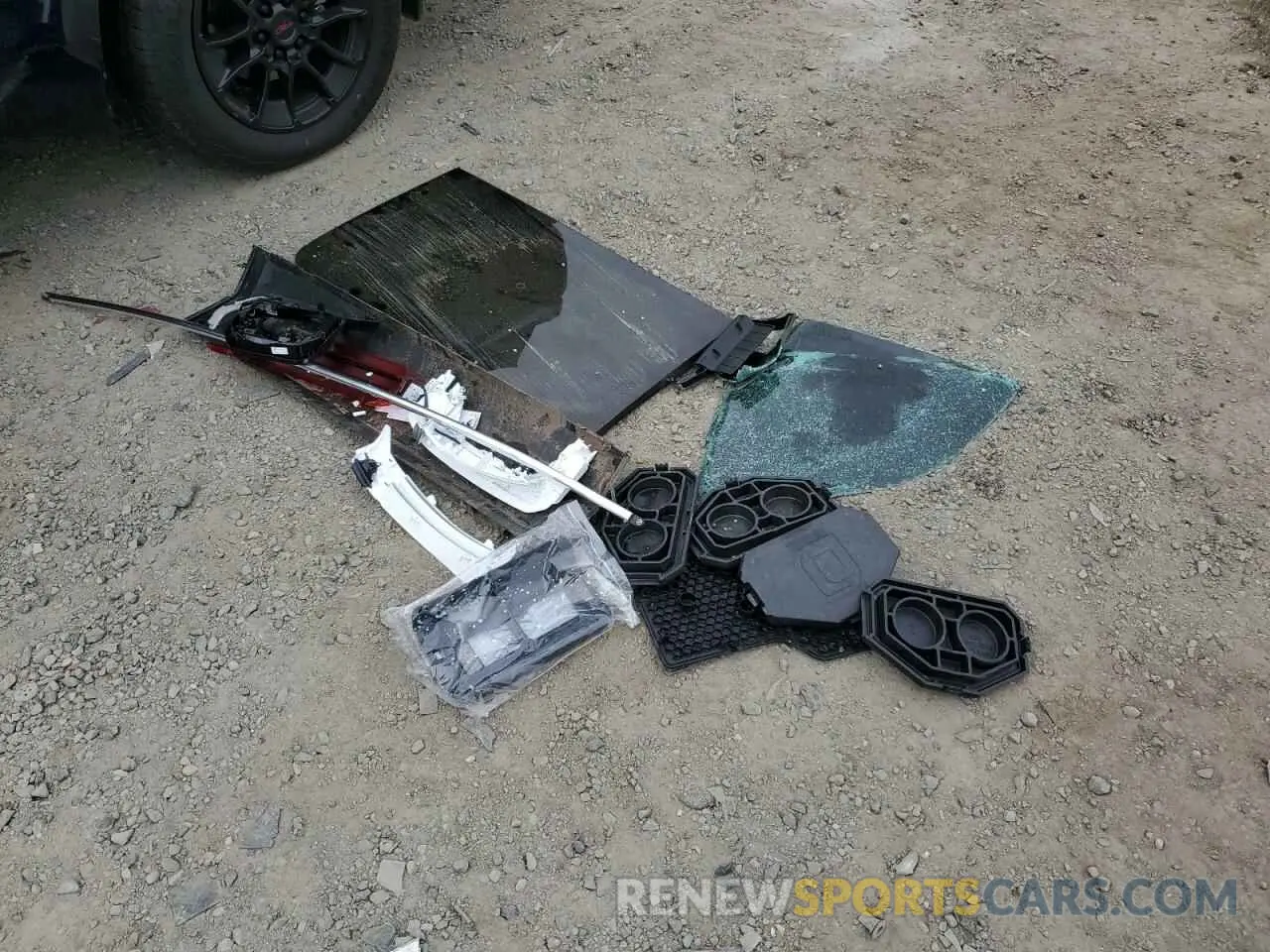 12 Photograph of a damaged car 5TFJC5DB4NX008945 TOYOTA TUNDRA 2022