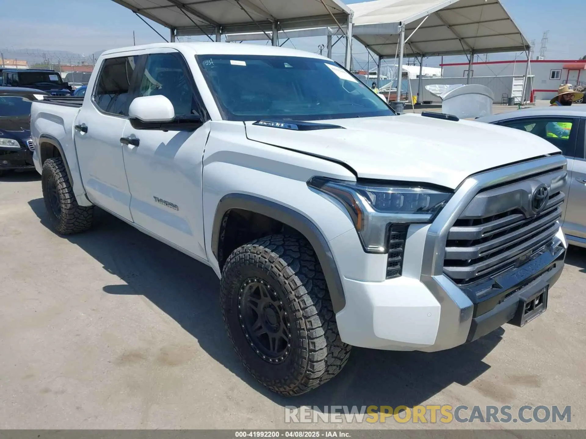 1 Photograph of a damaged car 5TFJC5DB7NX009958 TOYOTA TUNDRA 2022