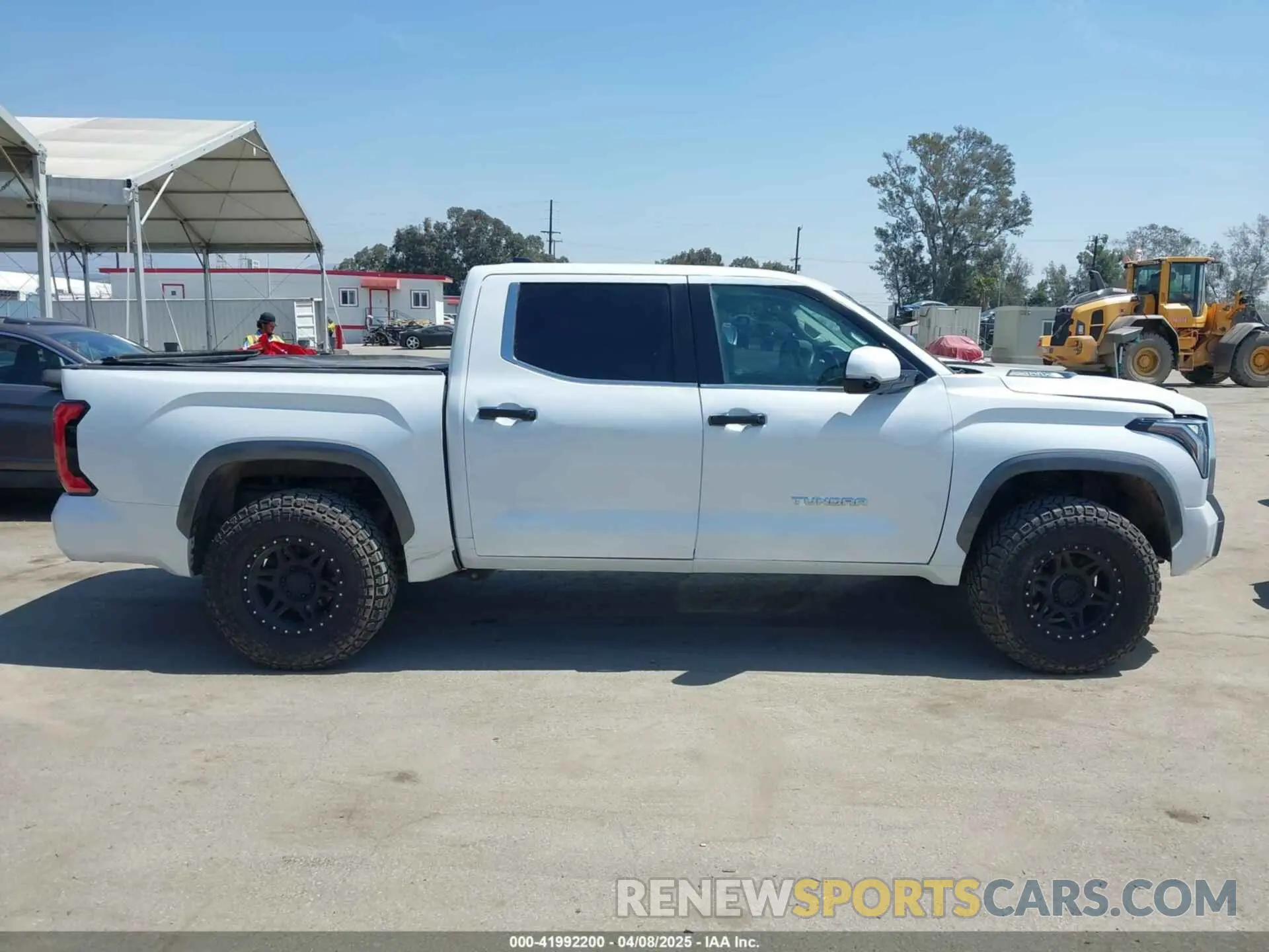 13 Photograph of a damaged car 5TFJC5DB7NX009958 TOYOTA TUNDRA 2022