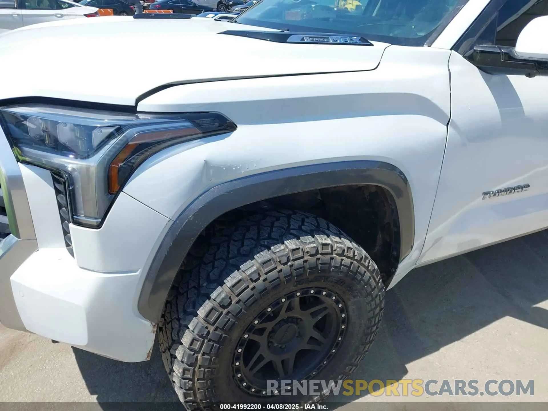 6 Photograph of a damaged car 5TFJC5DB7NX009958 TOYOTA TUNDRA 2022