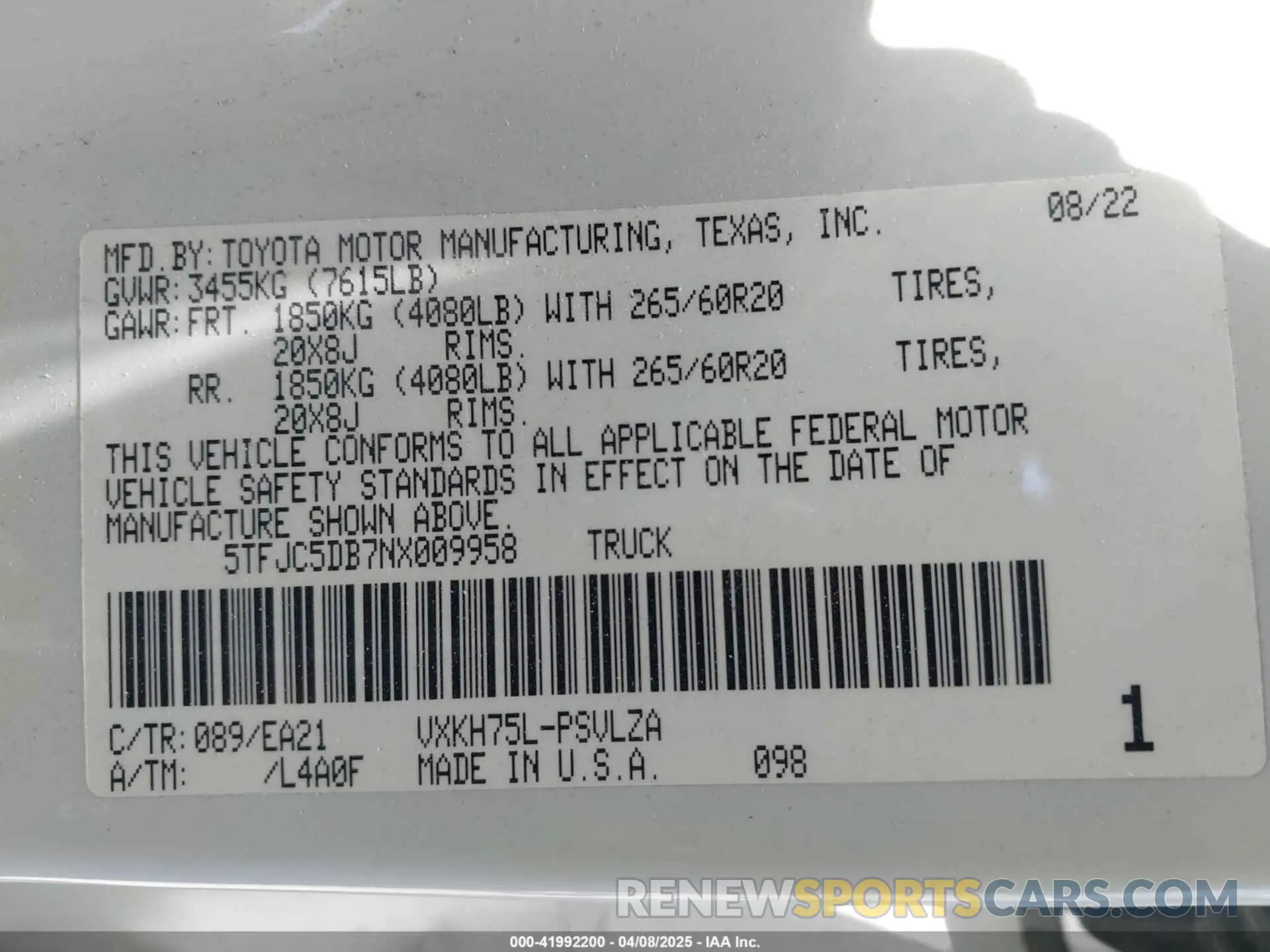 9 Photograph of a damaged car 5TFJC5DB7NX009958 TOYOTA TUNDRA 2022