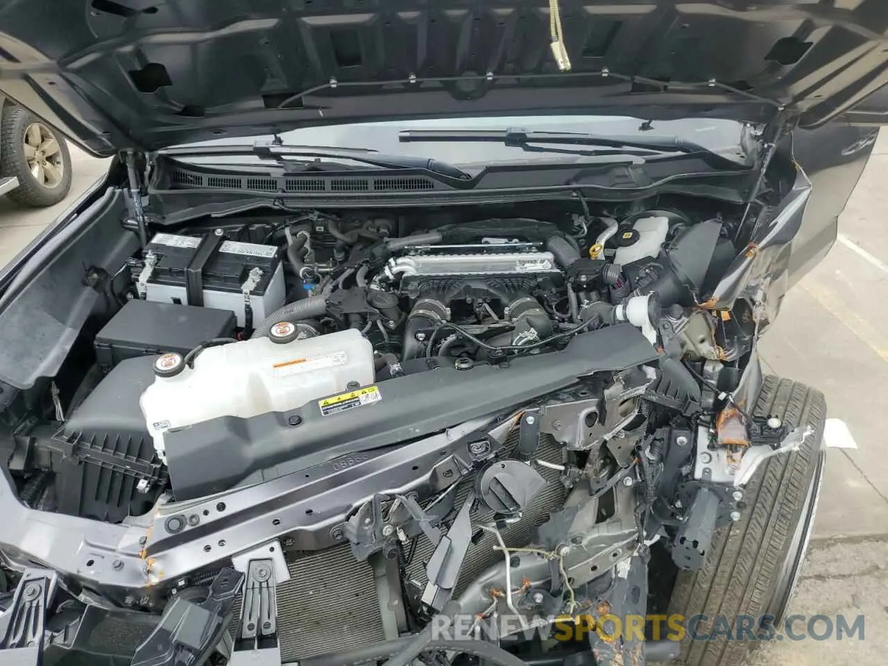 11 Photograph of a damaged car 5TFKB5AA3NX016733 TOYOTA TUNDRA 2022