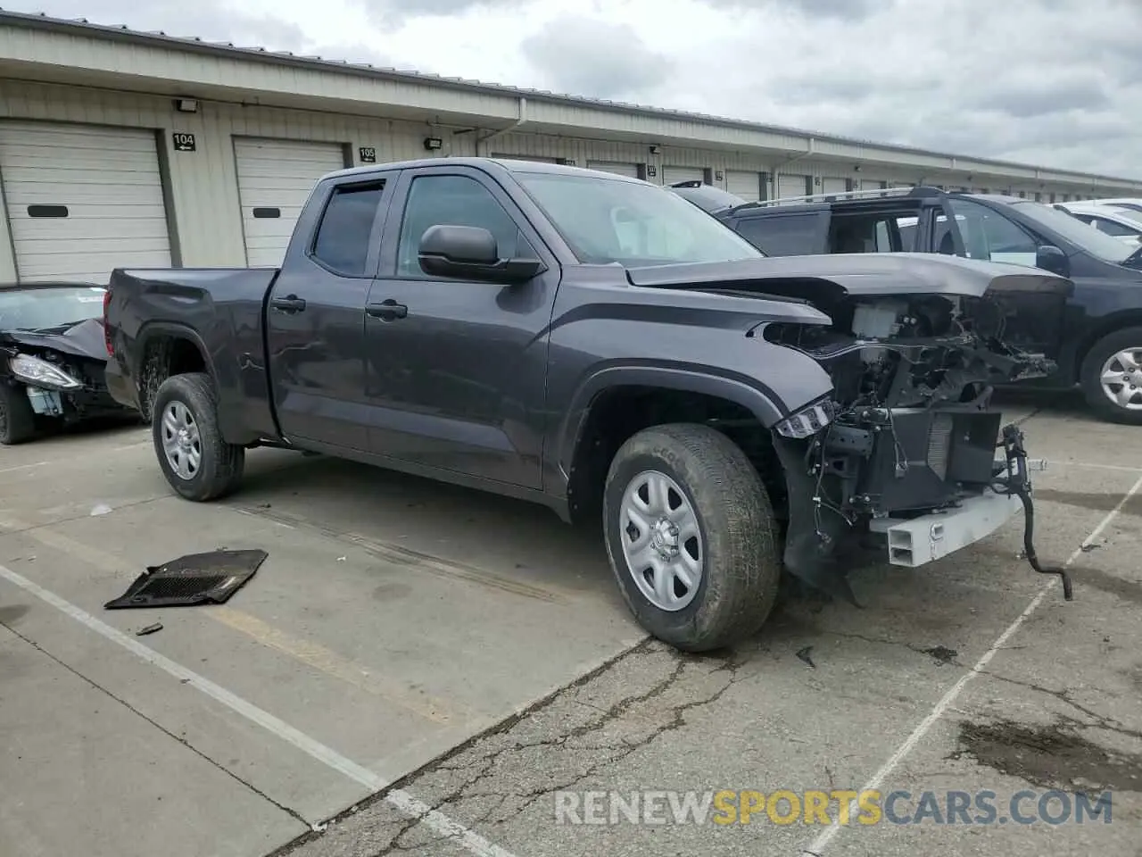 4 Photograph of a damaged car 5TFKB5AA3NX016733 TOYOTA TUNDRA 2022