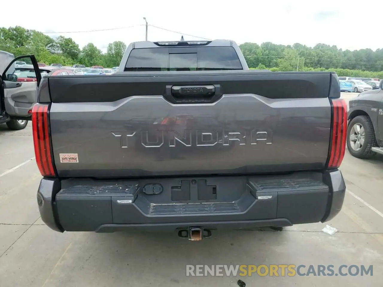 6 Photograph of a damaged car 5TFKB5AA3NX016733 TOYOTA TUNDRA 2022