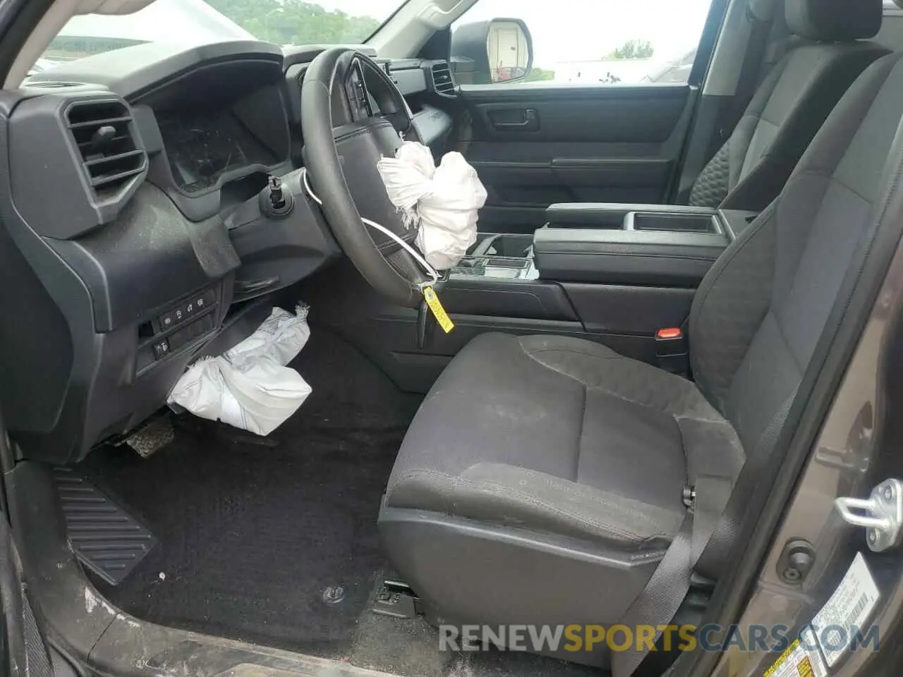 7 Photograph of a damaged car 5TFKB5AA3NX016733 TOYOTA TUNDRA 2022