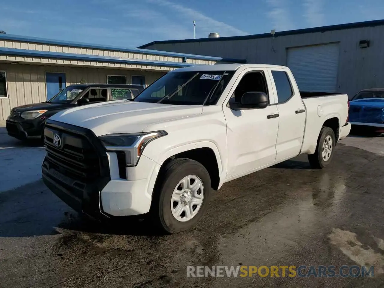 1 Фотография поврежденного автомобиля 5TFKB5AA5NX006656 TOYOTA TUNDRA 2022