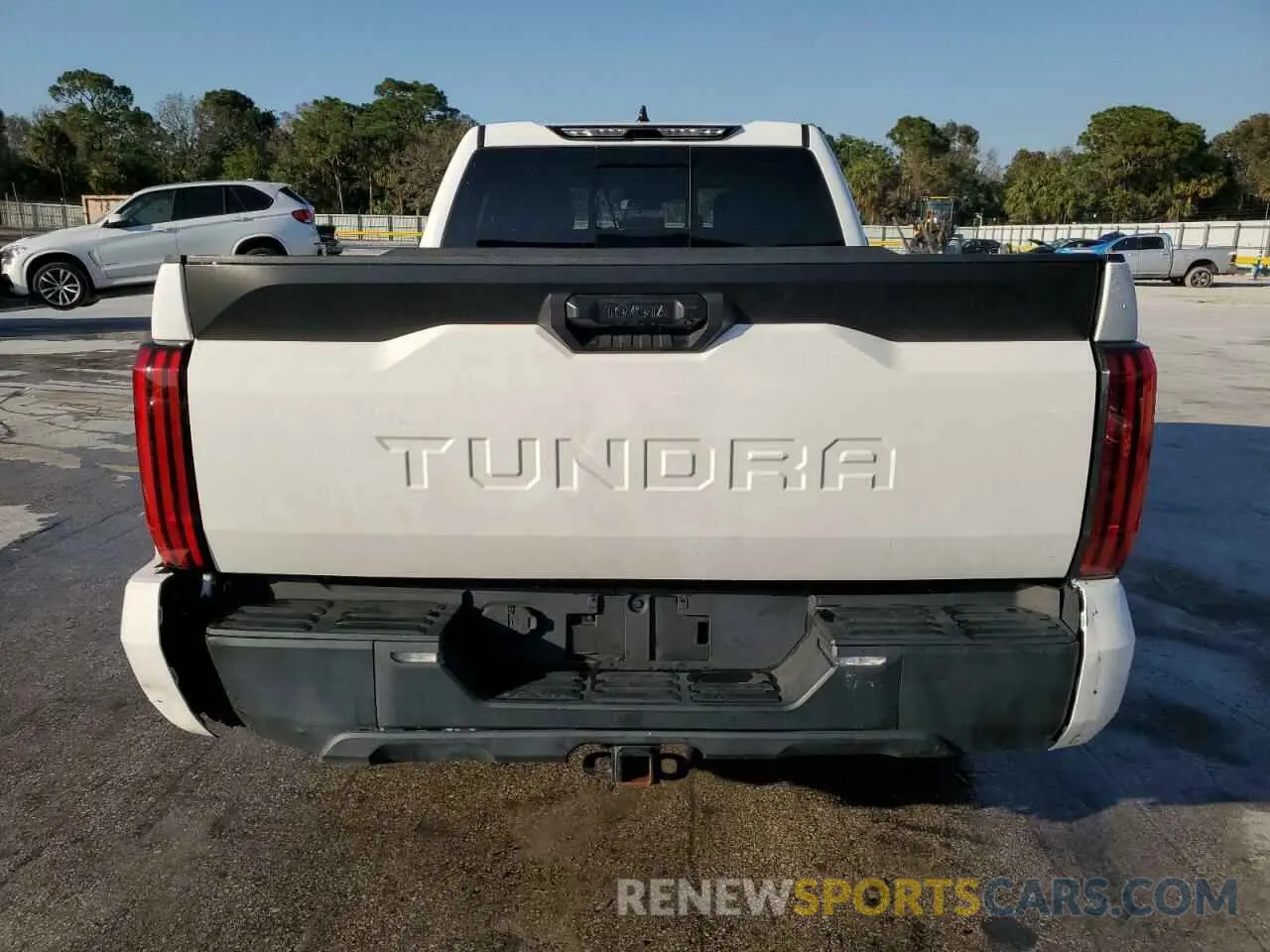 6 Фотография поврежденного автомобиля 5TFKB5AA5NX006656 TOYOTA TUNDRA 2022