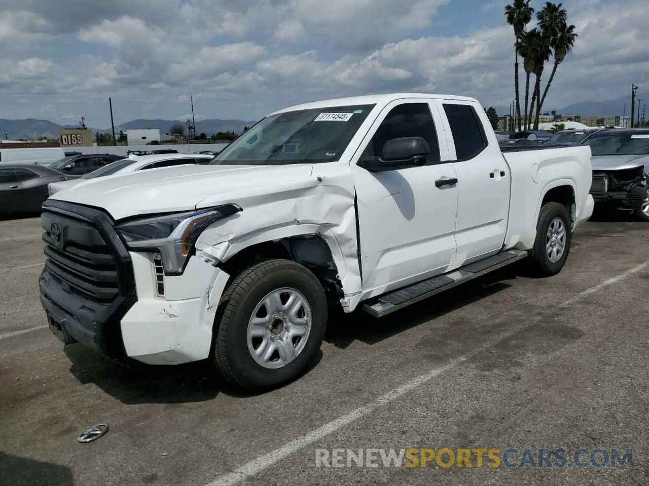 1 Фотография поврежденного автомобиля 5TFKB5AA5NX008200 TOYOTA TUNDRA 2022