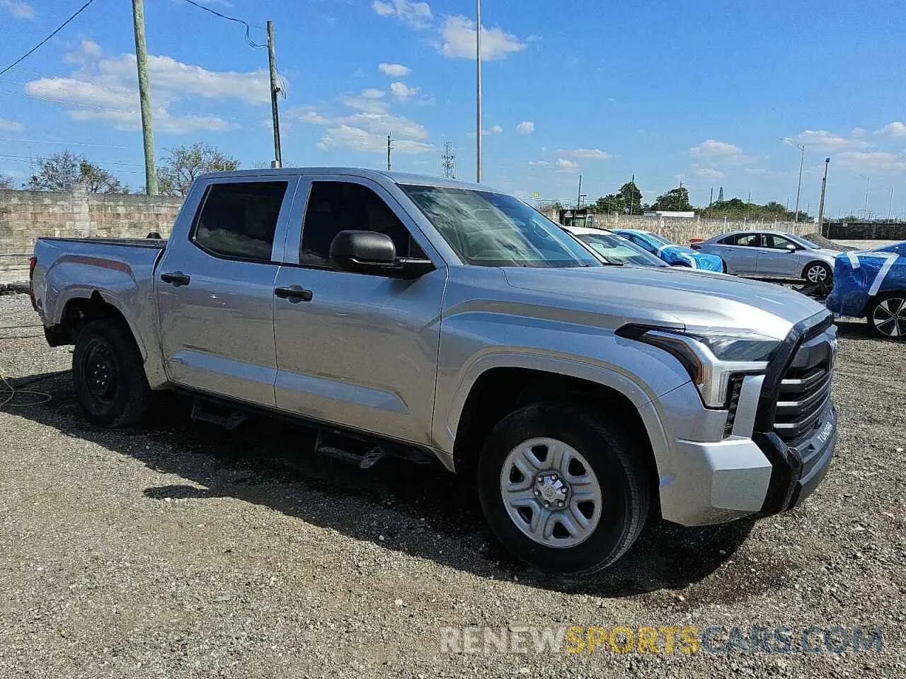 4 Photograph of a damaged car 5TFKB5AB8NX006014 TOYOTA TUNDRA 2022