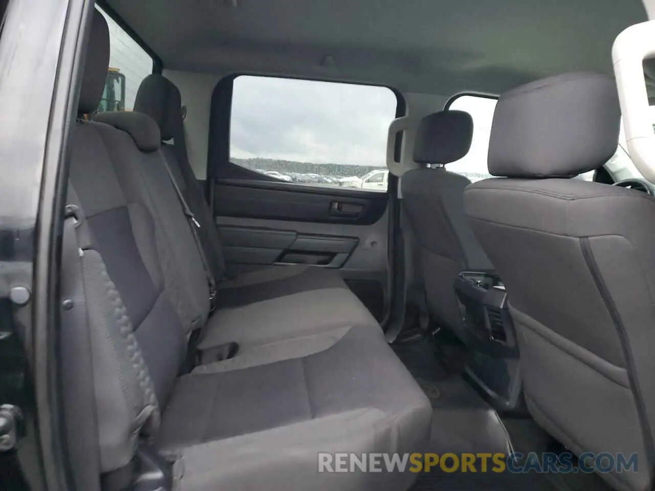 10 Фотография поврежденного автомобиля 5TFKB5AB8NX018809 TOYOTA TUNDRA 2022