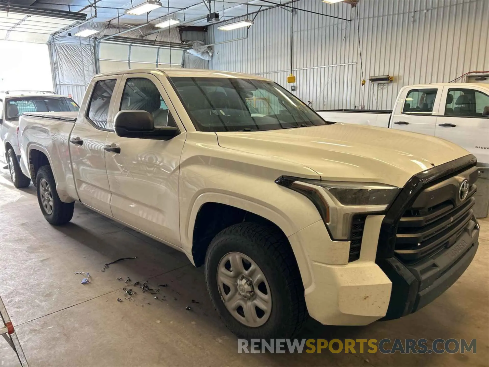 4 Photograph of a damaged car 5TFKB5DA2NX006514 TOYOTA TUNDRA 2022