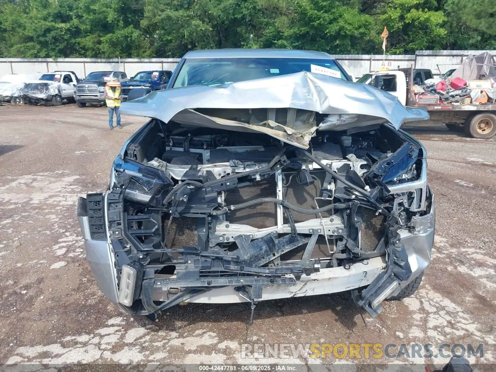 6 Фотография поврежденного автомобиля 5TFLA5AB0NX007097 TOYOTA TUNDRA 2022