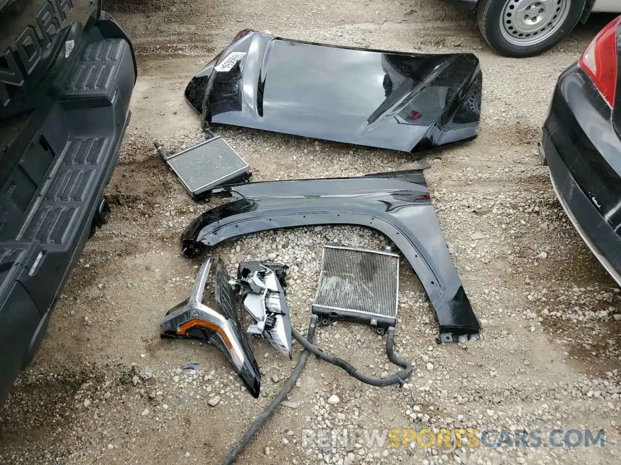 12 Photograph of a damaged car 5TFLA5AB2NX011409 TOYOTA TUNDRA 2022