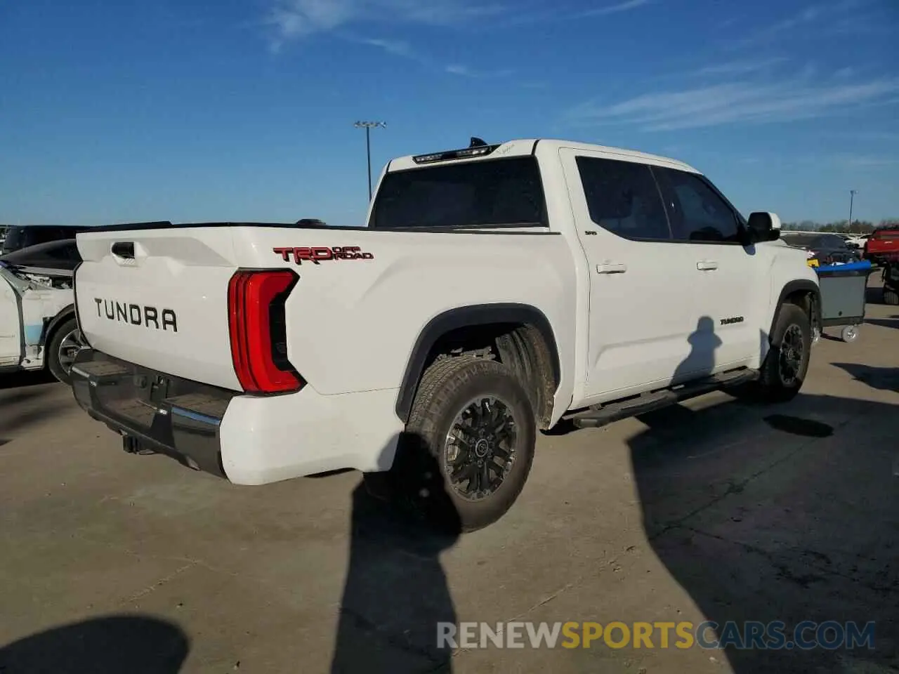 3 Photograph of a damaged car 5TFLA5AB5NX004275 TOYOTA TUNDRA 2022