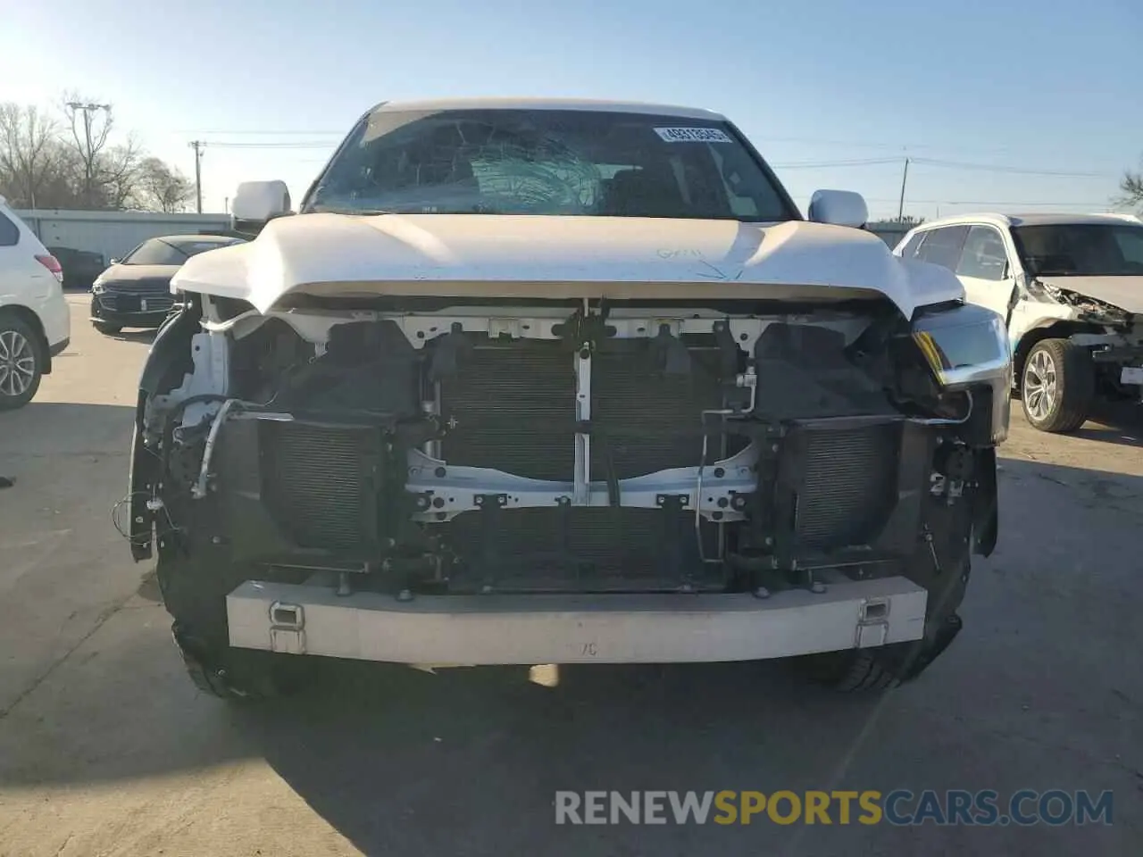 5 Photograph of a damaged car 5TFLA5AB5NX004275 TOYOTA TUNDRA 2022