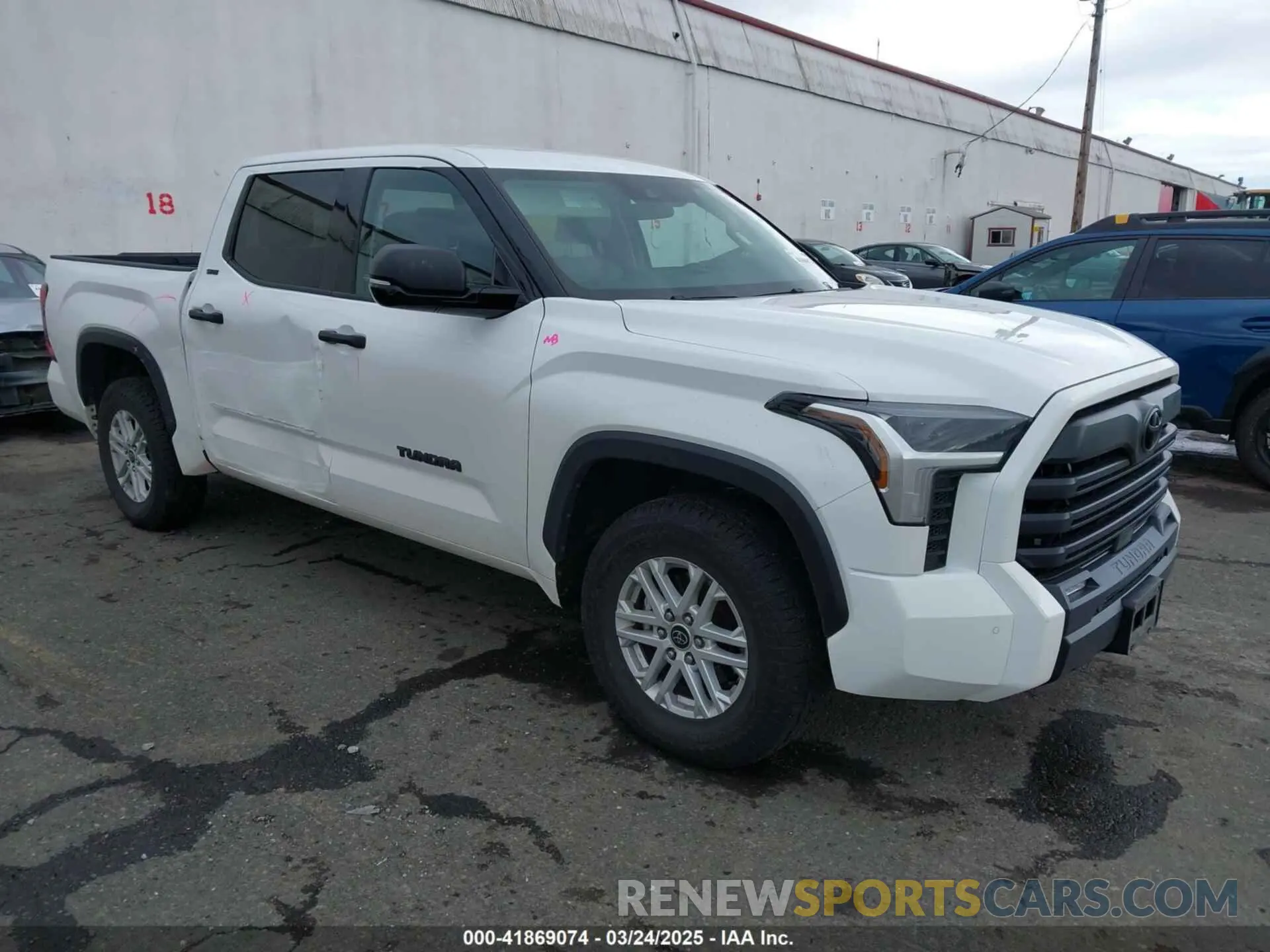 1 Фотография поврежденного автомобиля 5TFLA5AB5NX011470 TOYOTA TUNDRA 2022