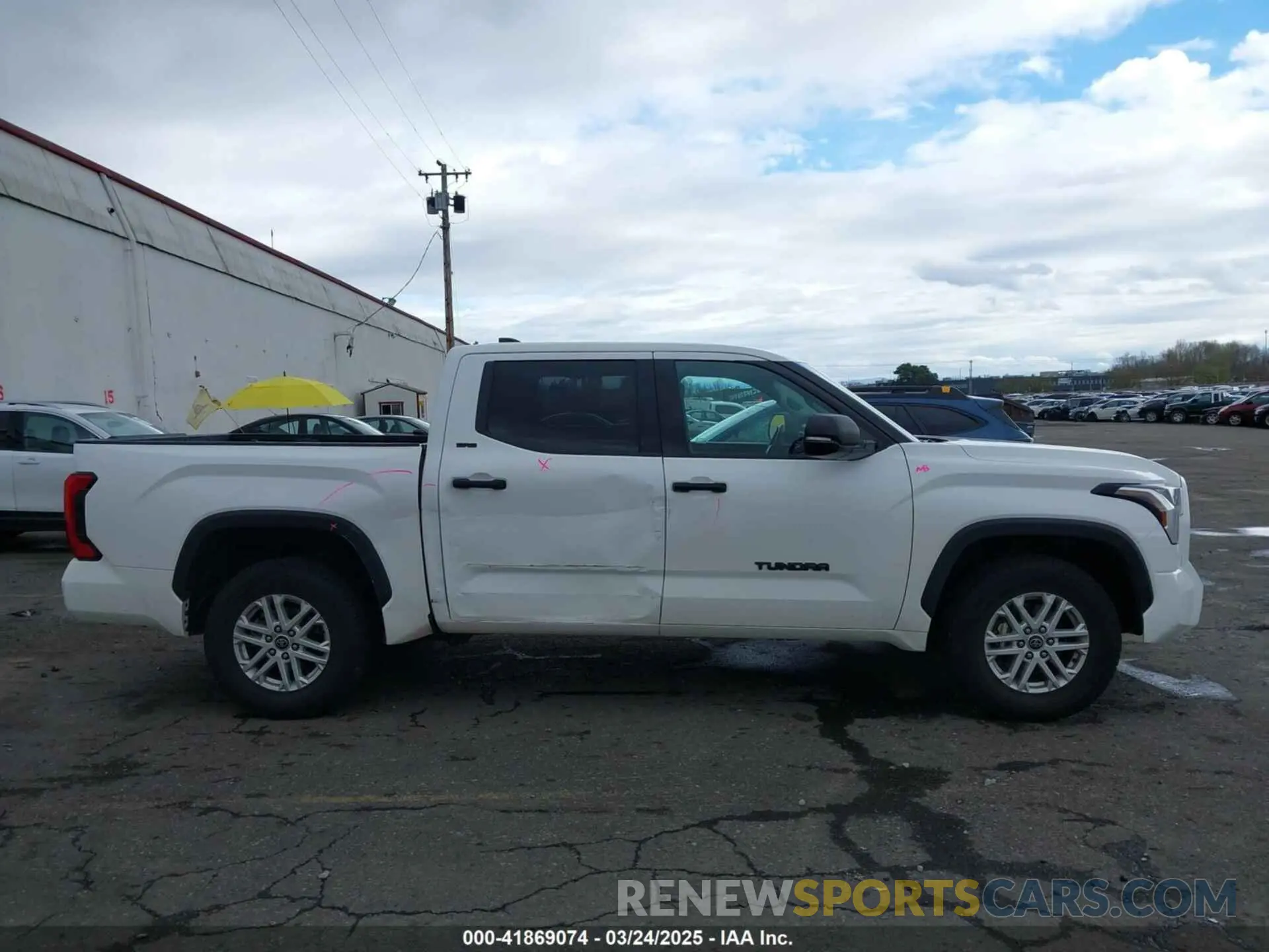 13 Фотография поврежденного автомобиля 5TFLA5AB5NX011470 TOYOTA TUNDRA 2022